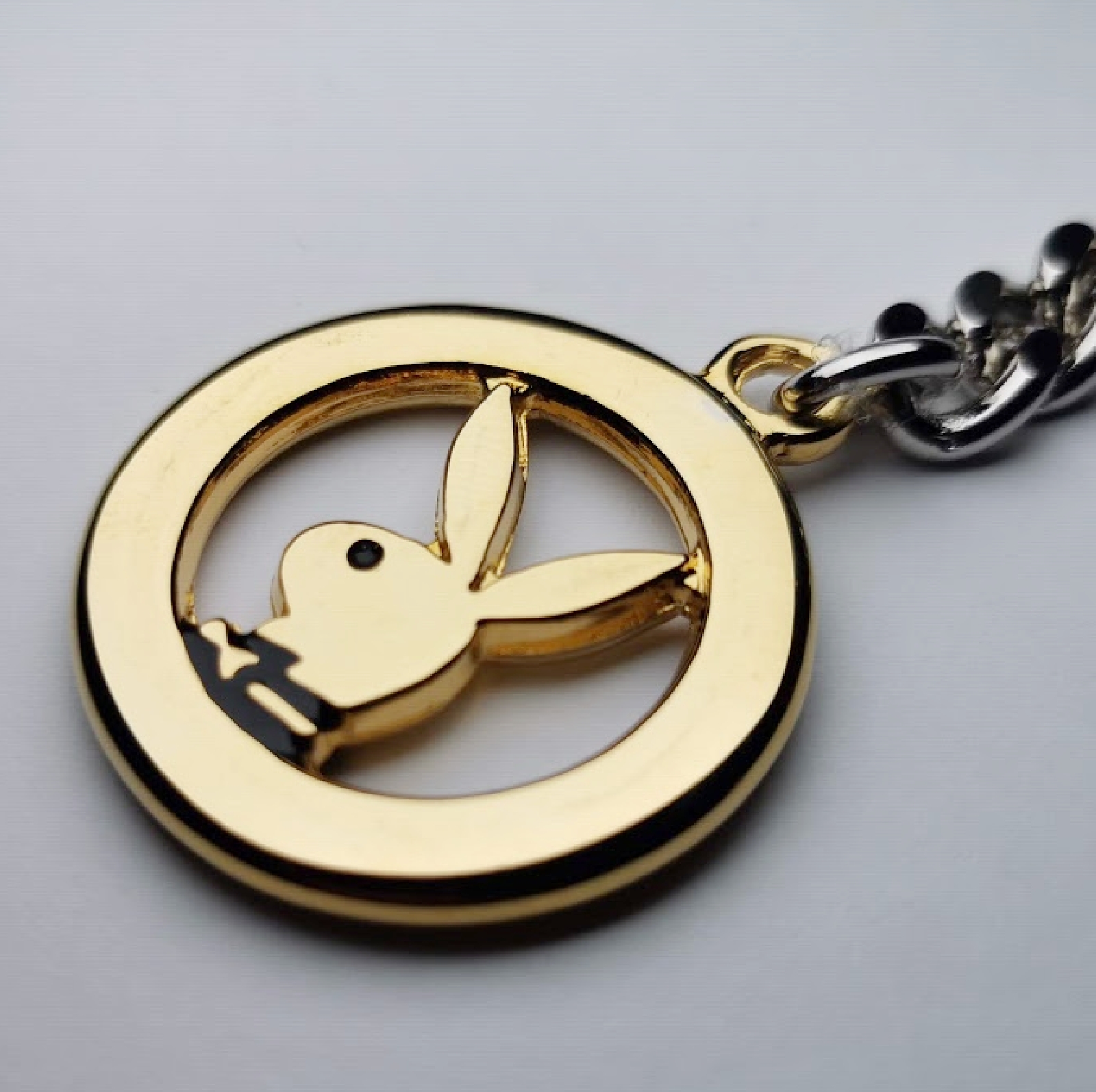 Metall Schlüsselanhänger PLAYBOY Bunny Ring mit Reliefemblem