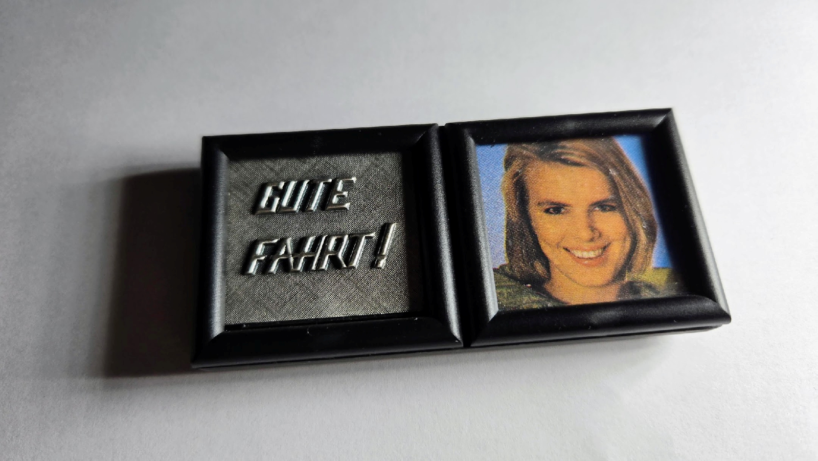 Bilderrahmen GUTE FAHRT Relief Metall Plakette 3D Magnethalter