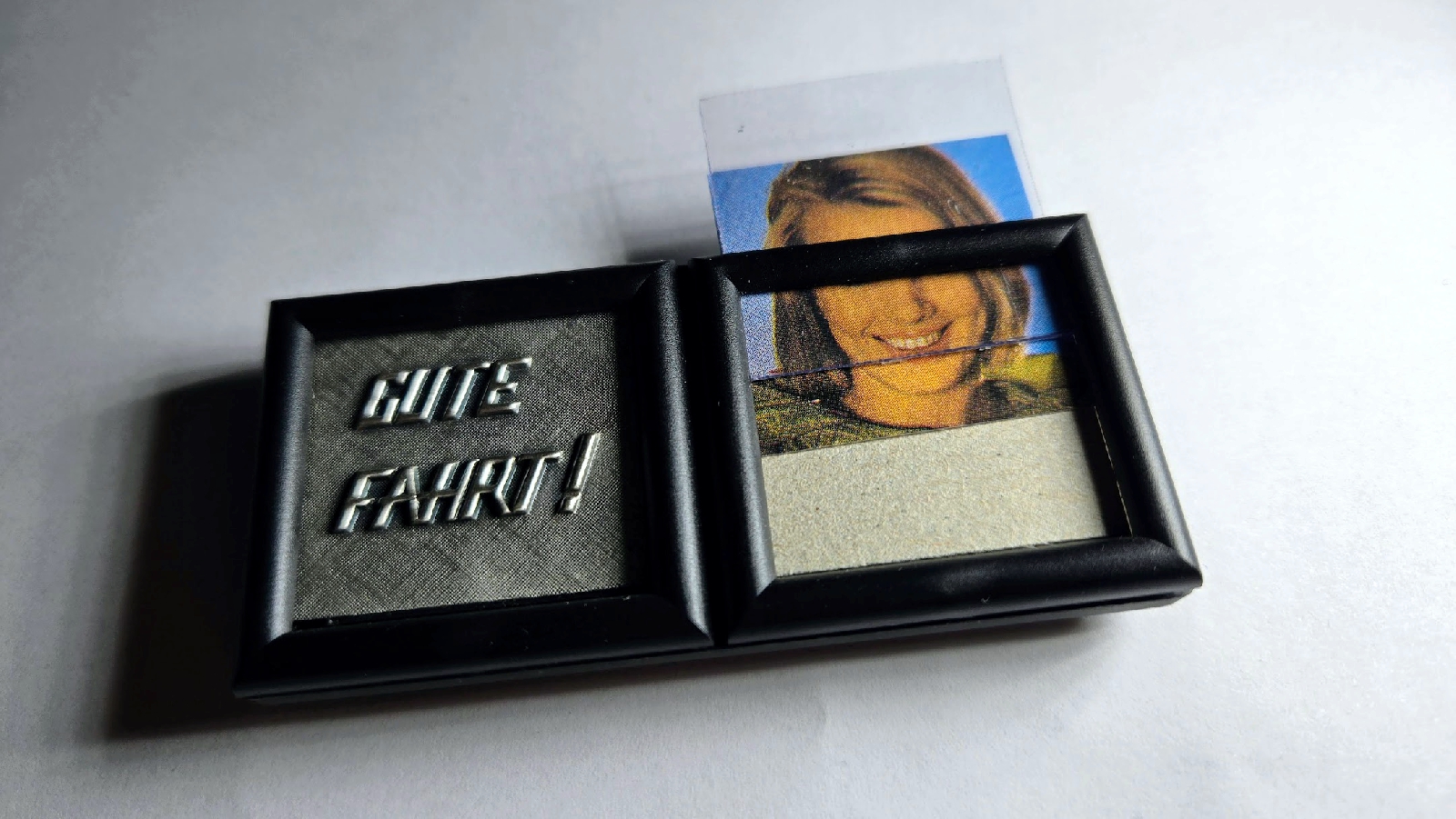 Bilderrahmen GUTE FAHRT Relief Metall Plakette 3D Magnethalter