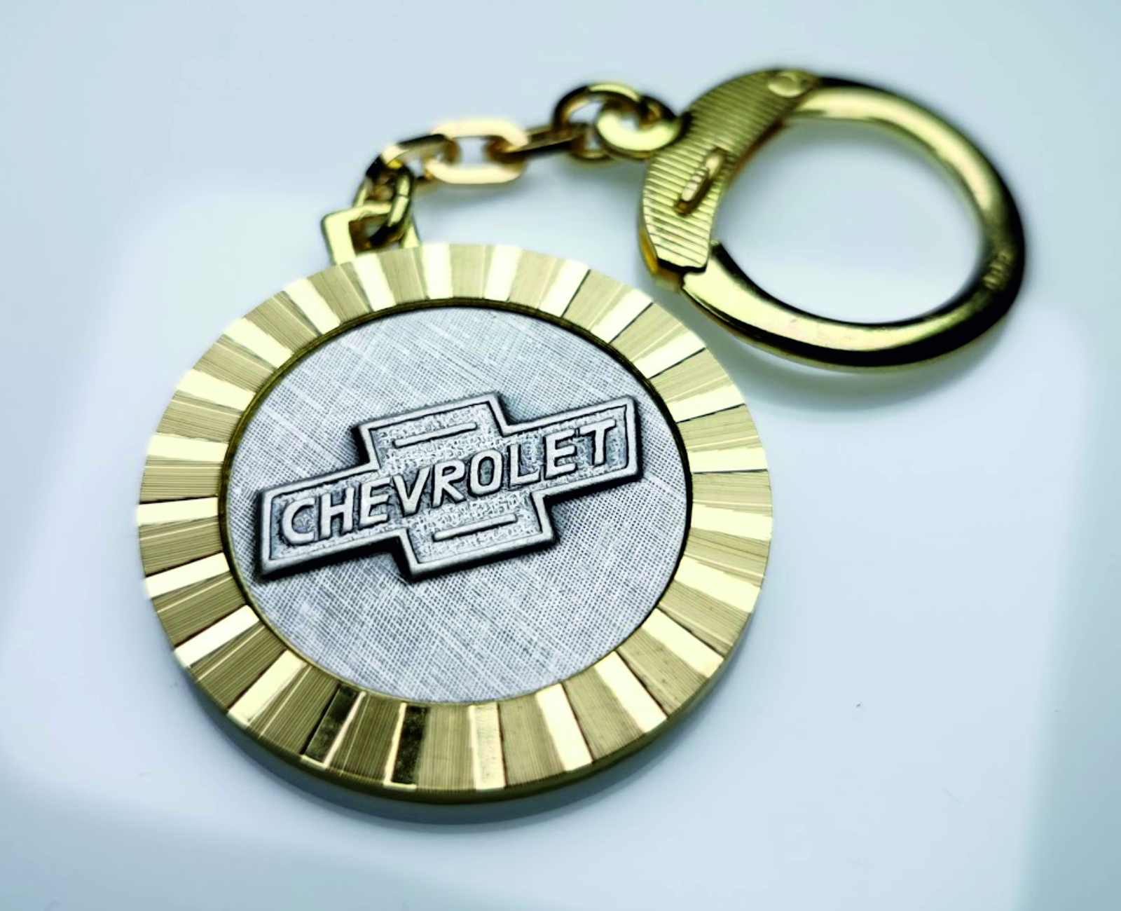 Chevrolet Metall Schlüsselanhänger Anhänger Diamantschliff Lüfterrad