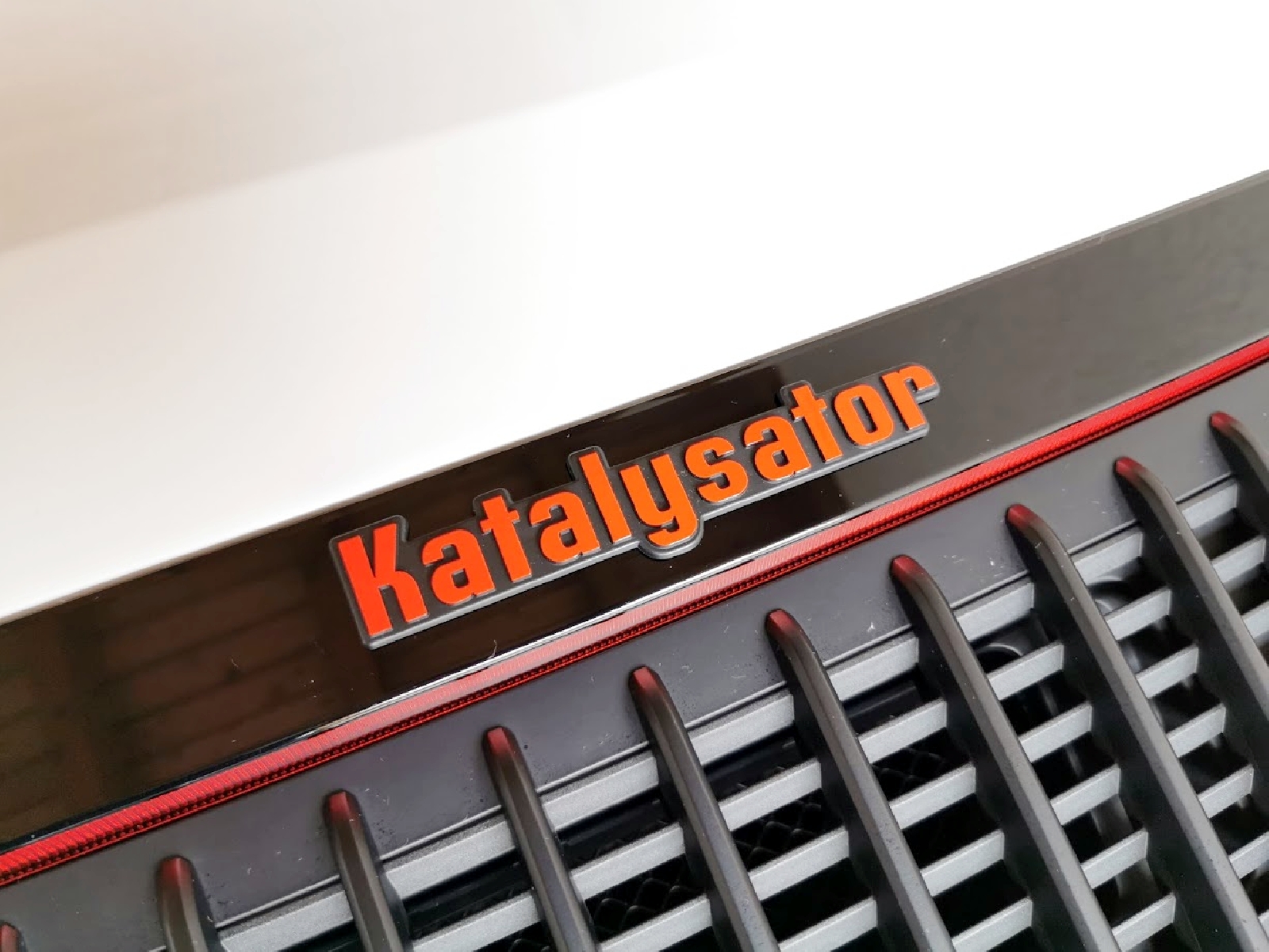 Auto Relief 3D Emblem Katalysator (ca. 14 cm)