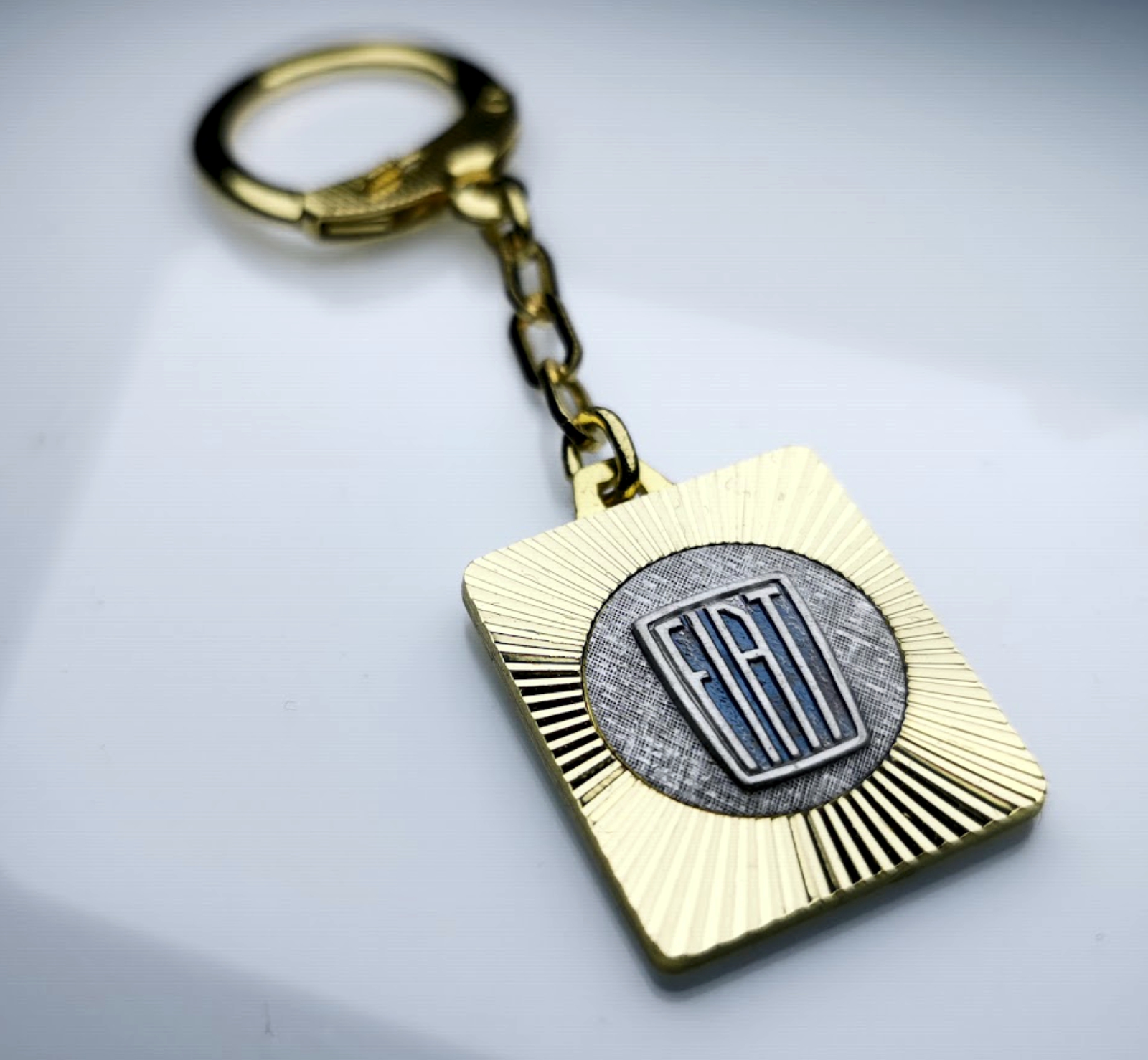 Schlüsselanhänger FIAT Metall Diamantschliff Anhänger