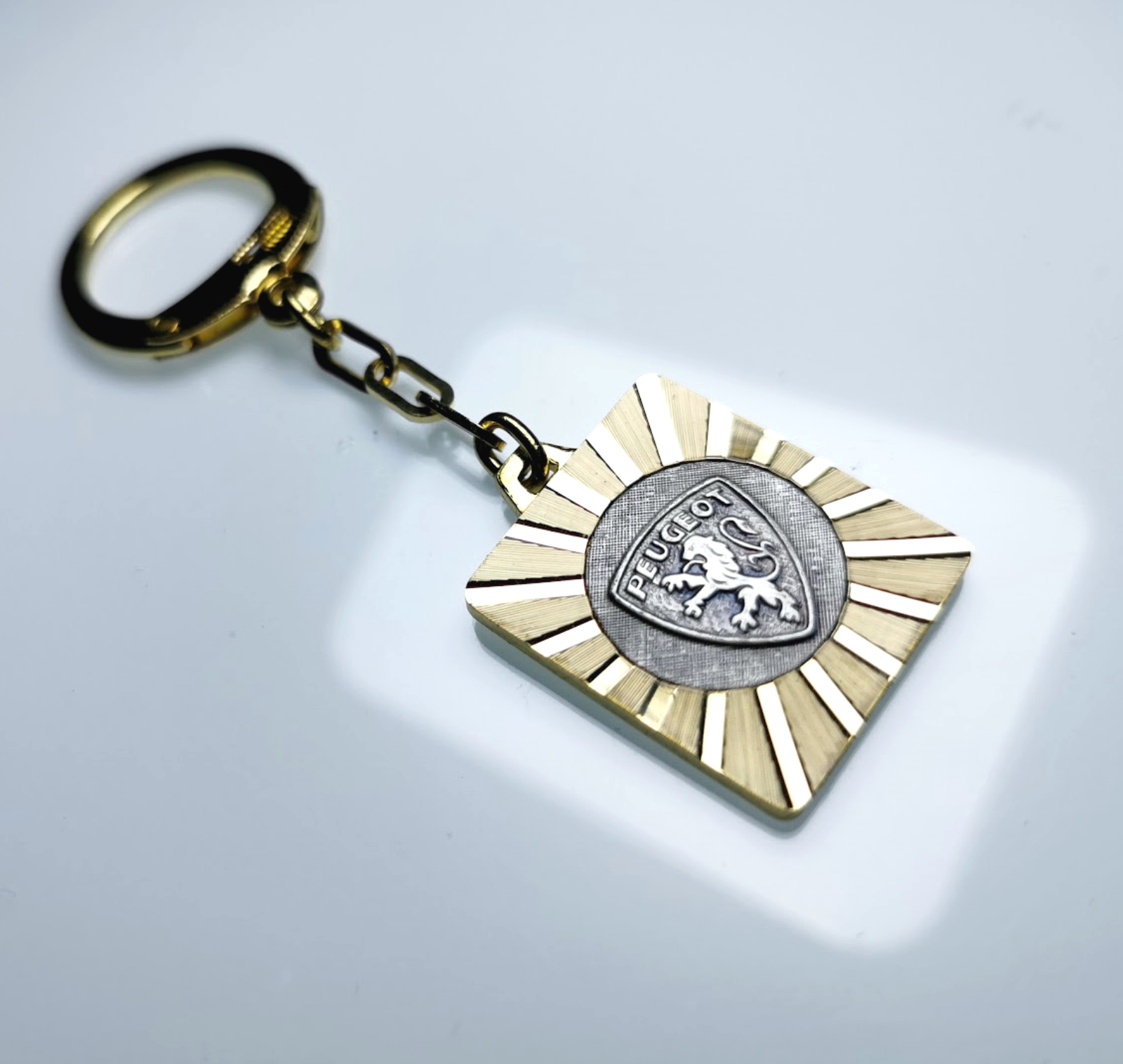 Schlüsselanhänger Peugeot Metall Diamantschliff Anhänger