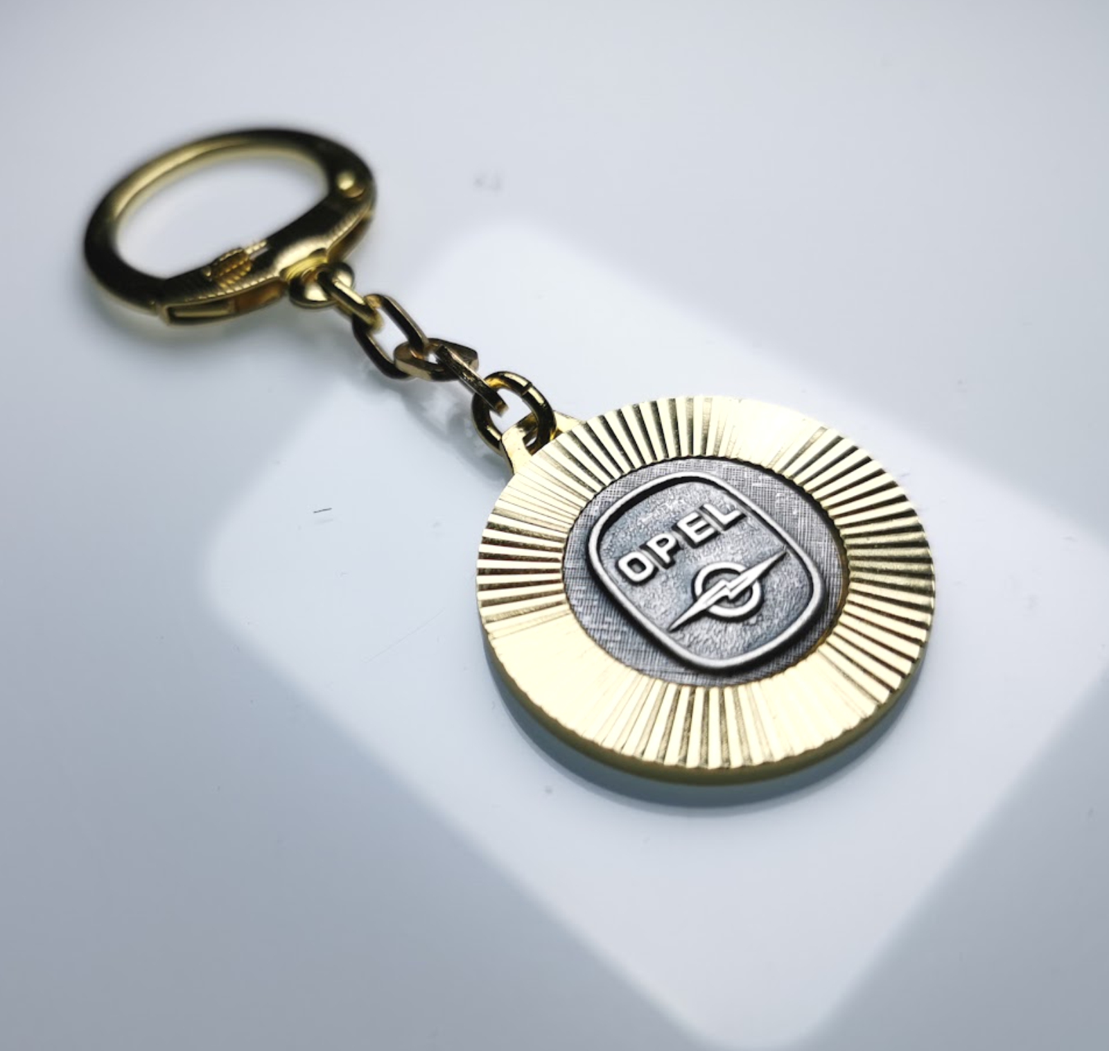 Opel Metall Schlüsselanhänger Anhänger Diamantschliff Lüfterrad