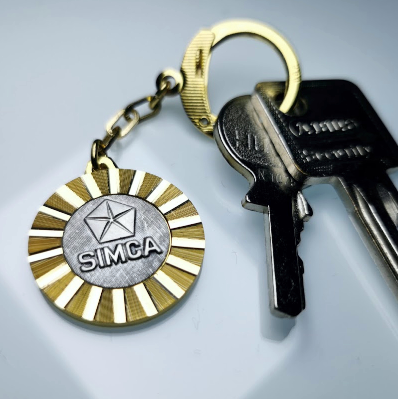SIMCA Metall Schlüsselanhänger Anhänger Diamantschliff Lüfterrad
