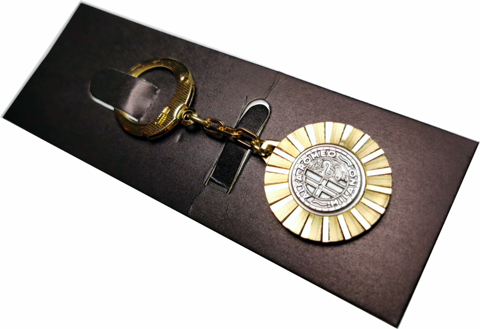 Alfa Romeo Metall Schlüsselanhänger Anhänger Diamantschliff Lüfterrad