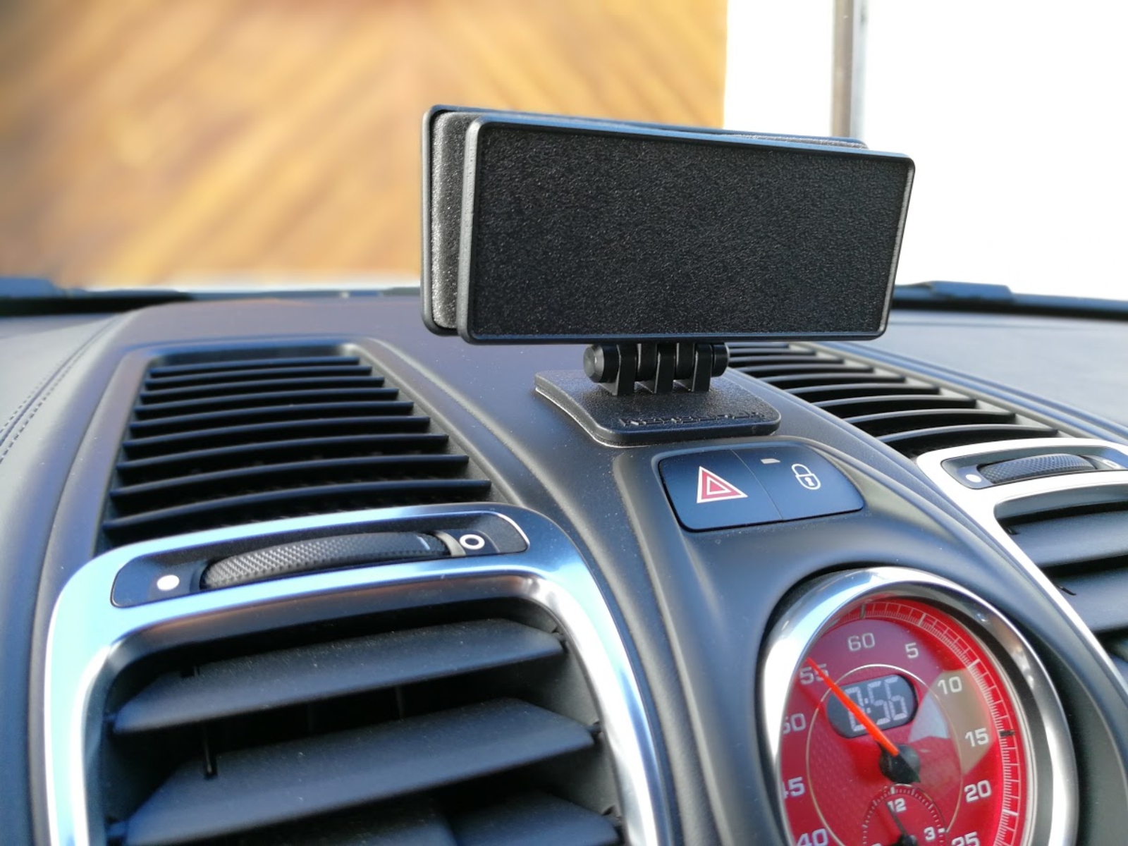 Brillenhalter Brillen Clip mit Kippständer (selbstklebend)