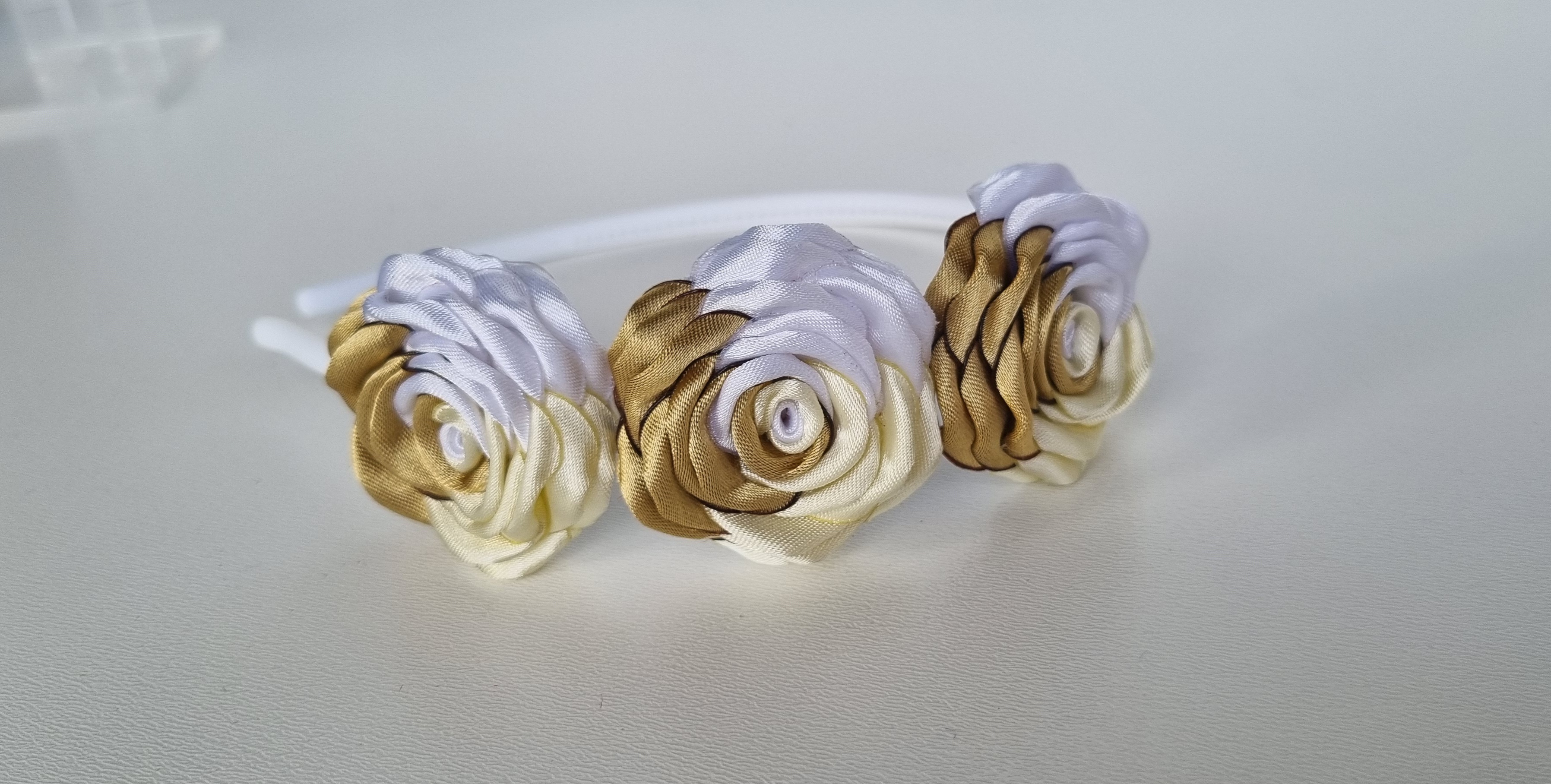 Plaukų lankelis su rožytėmis / Nr.005