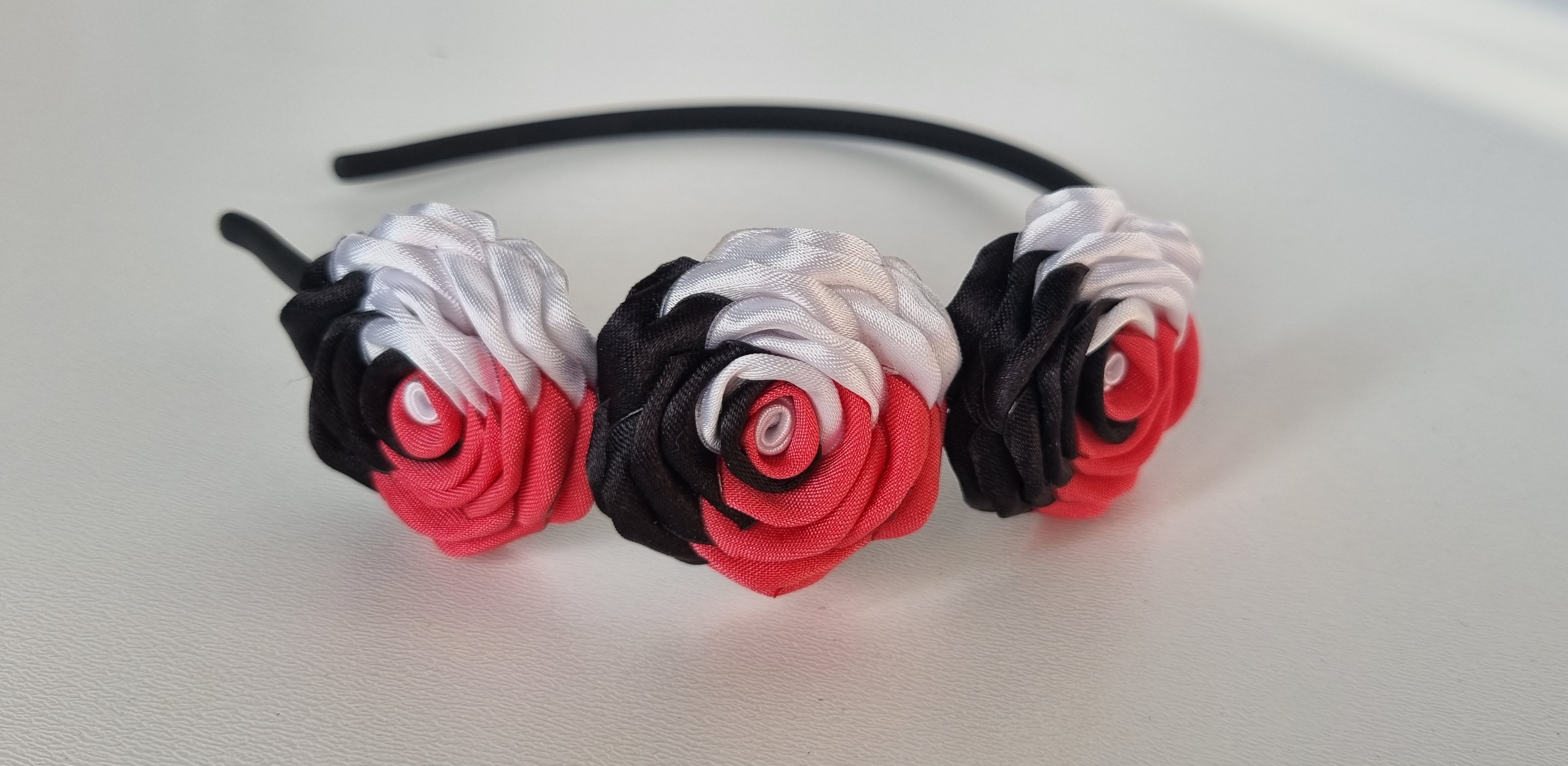 Plaukų lankelis su rožytėmis / Nr.018