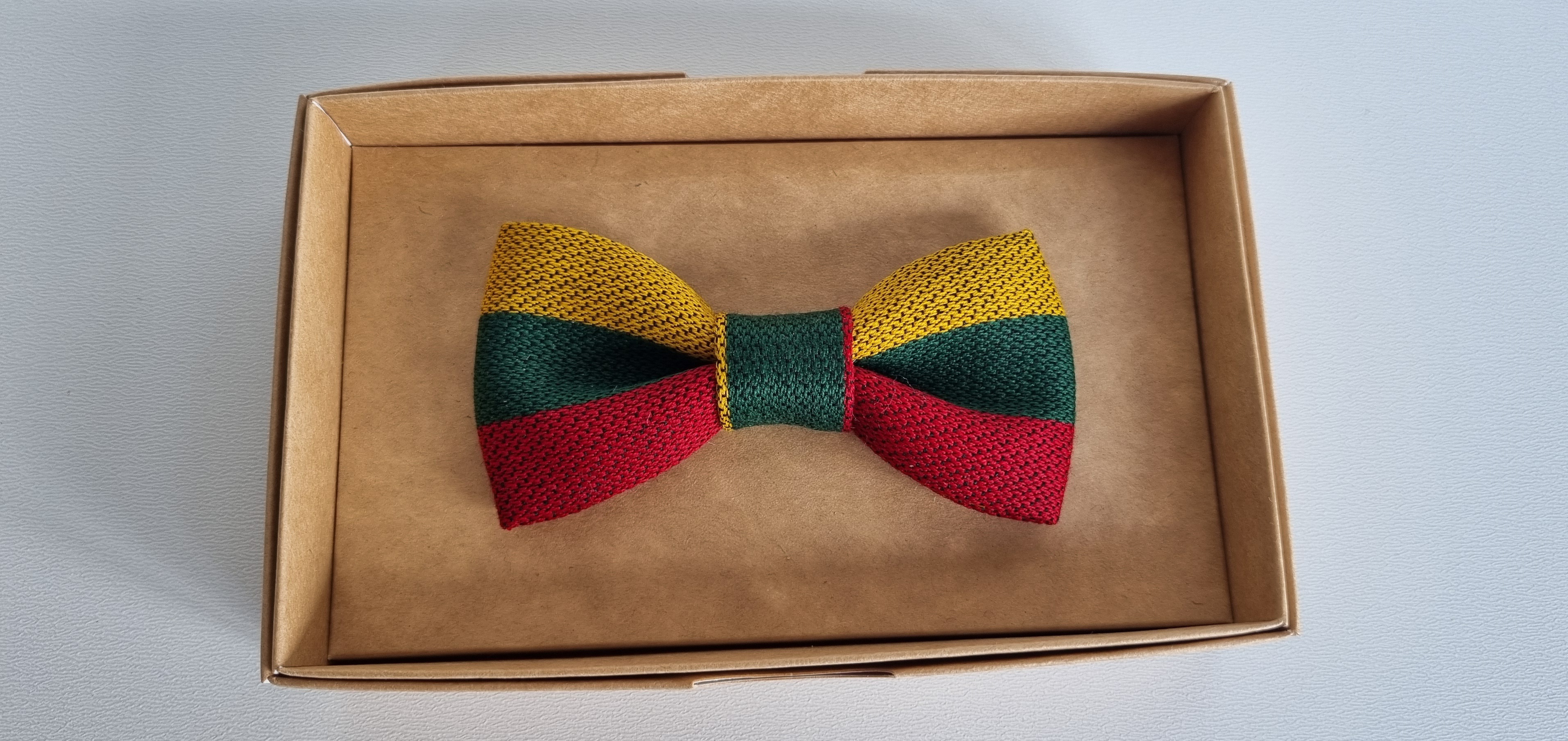 Peteliškė austinė suaugusiam