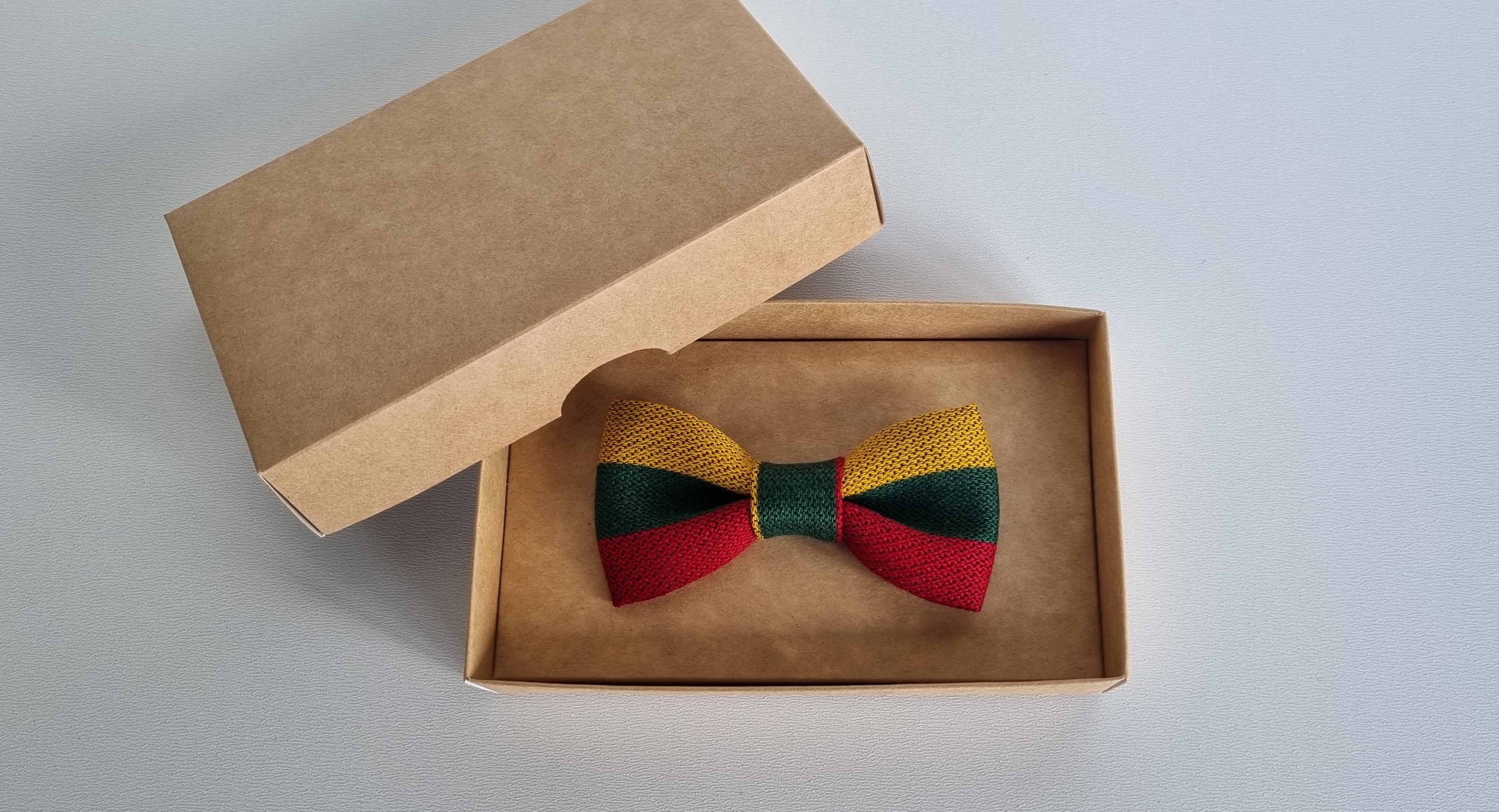 Peteliškė austinė suaugusiam