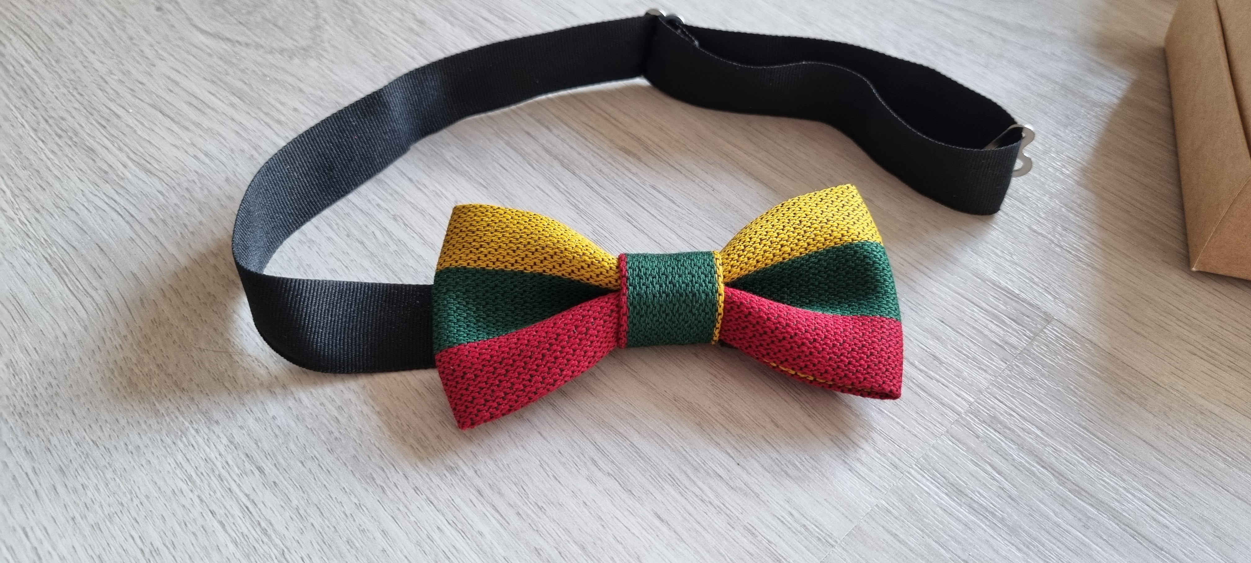 Peteliškė austinė suaugusiam