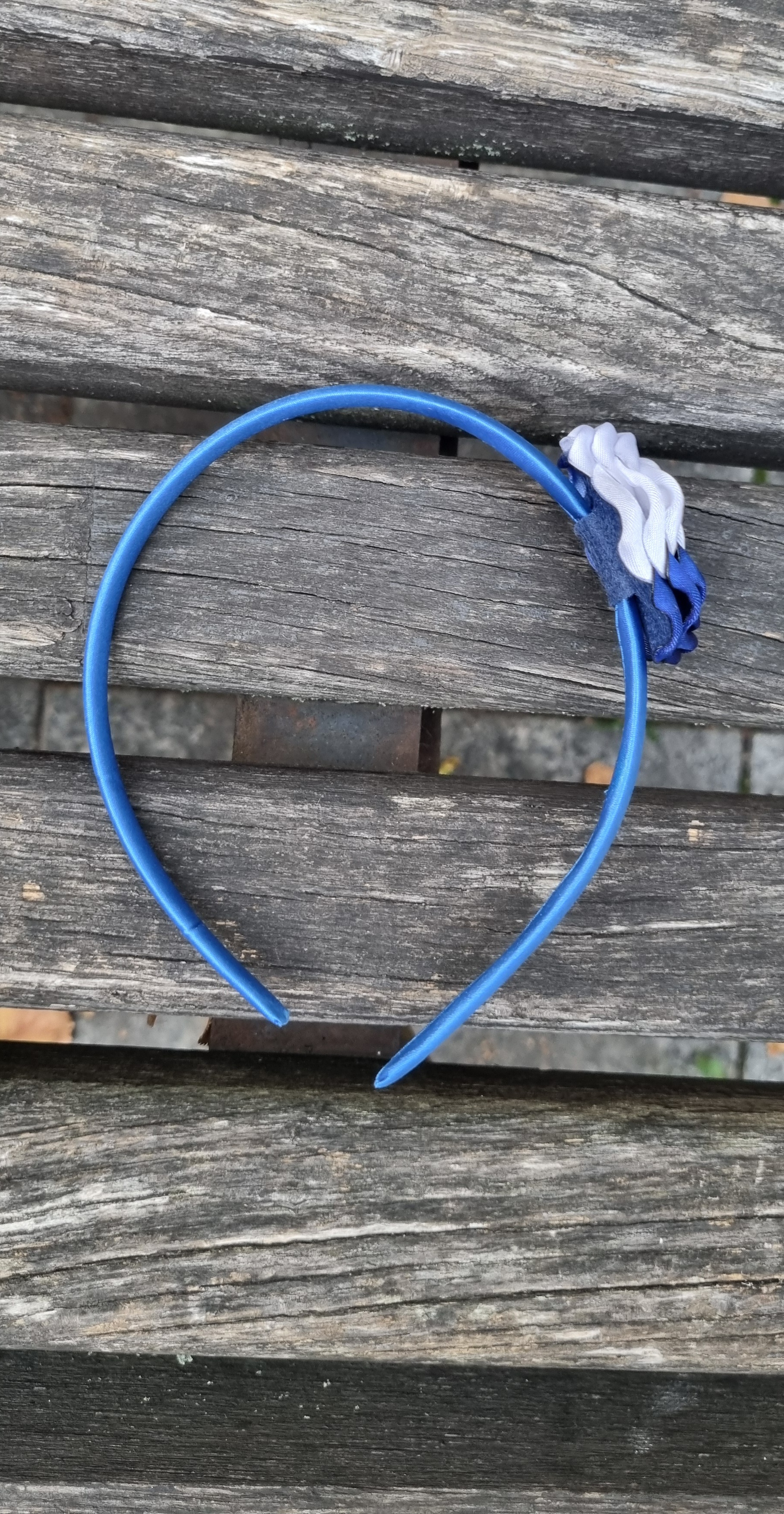 Plaukų lankelis su rožyte / Nr.004