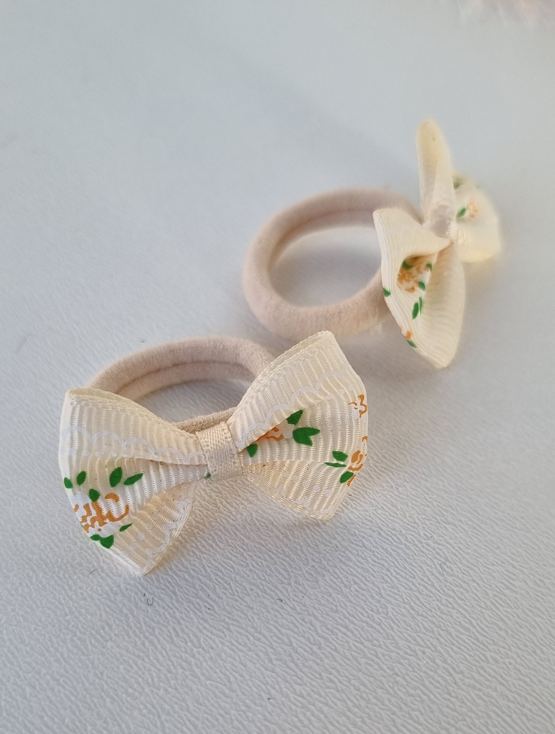 Plaukų gumutės maži kaspinėliai / Nr. 007