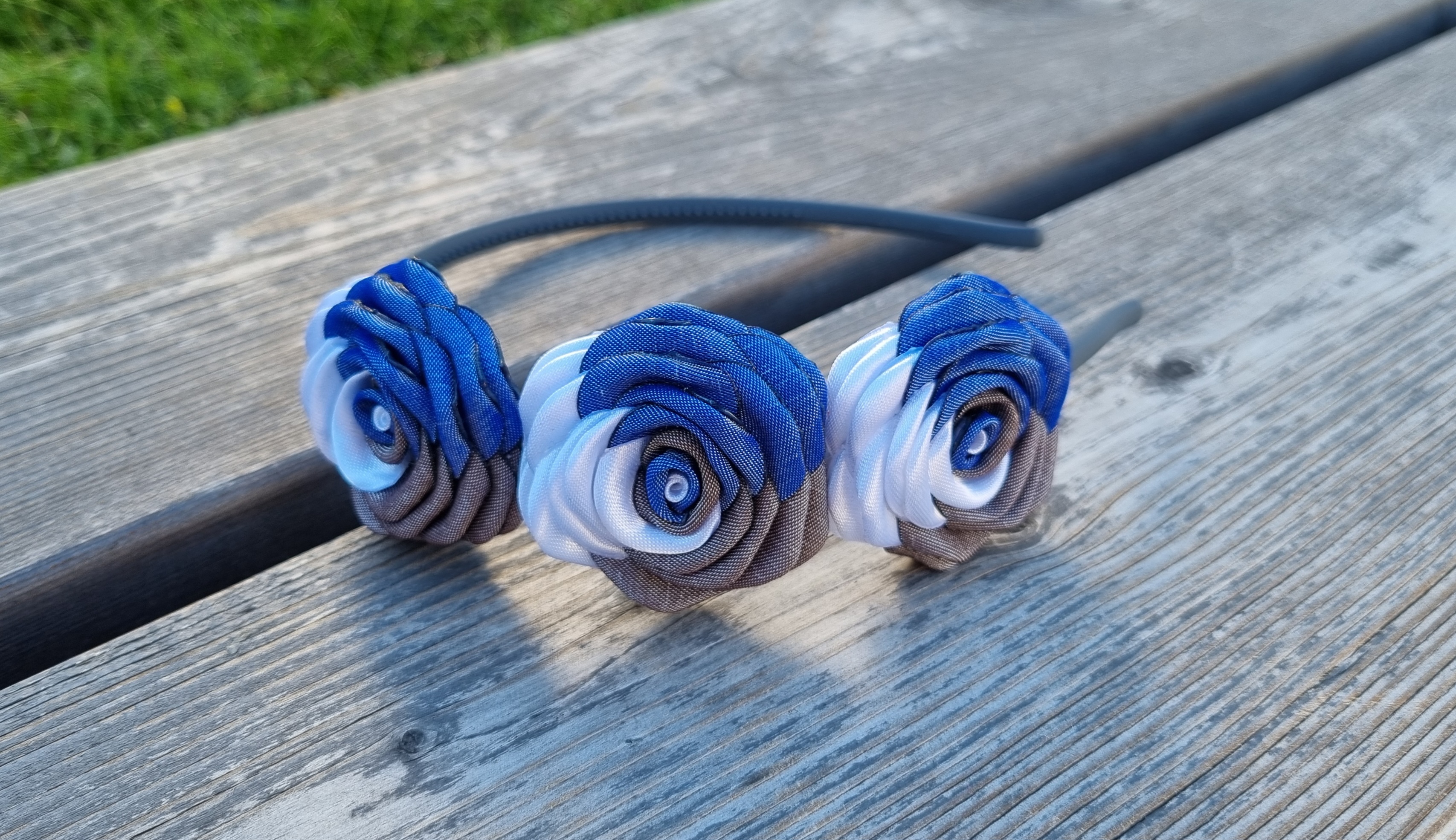 Plaukų lankelis su rožytėmis / Nr.034