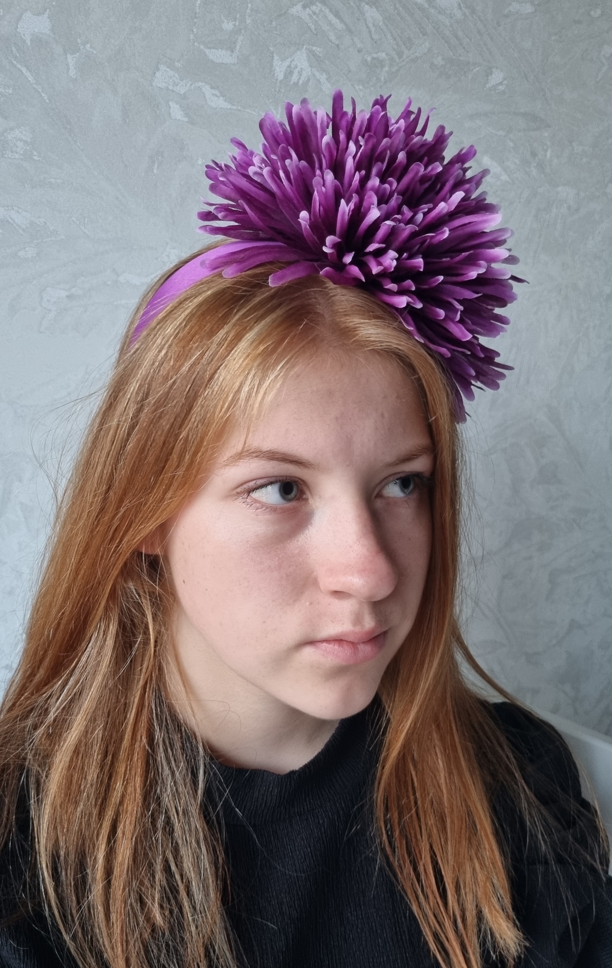 Efektingas  plaukų lankelis "Violetinis bijūnas"