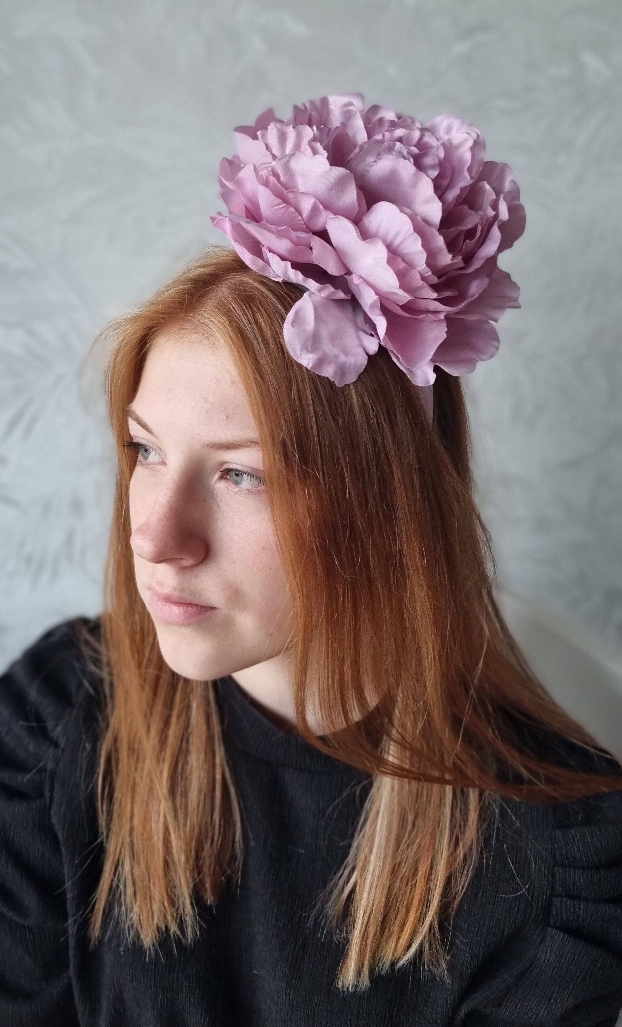 Efektingas plaukų lankelis "Šviesiai violetinis bijūnas"