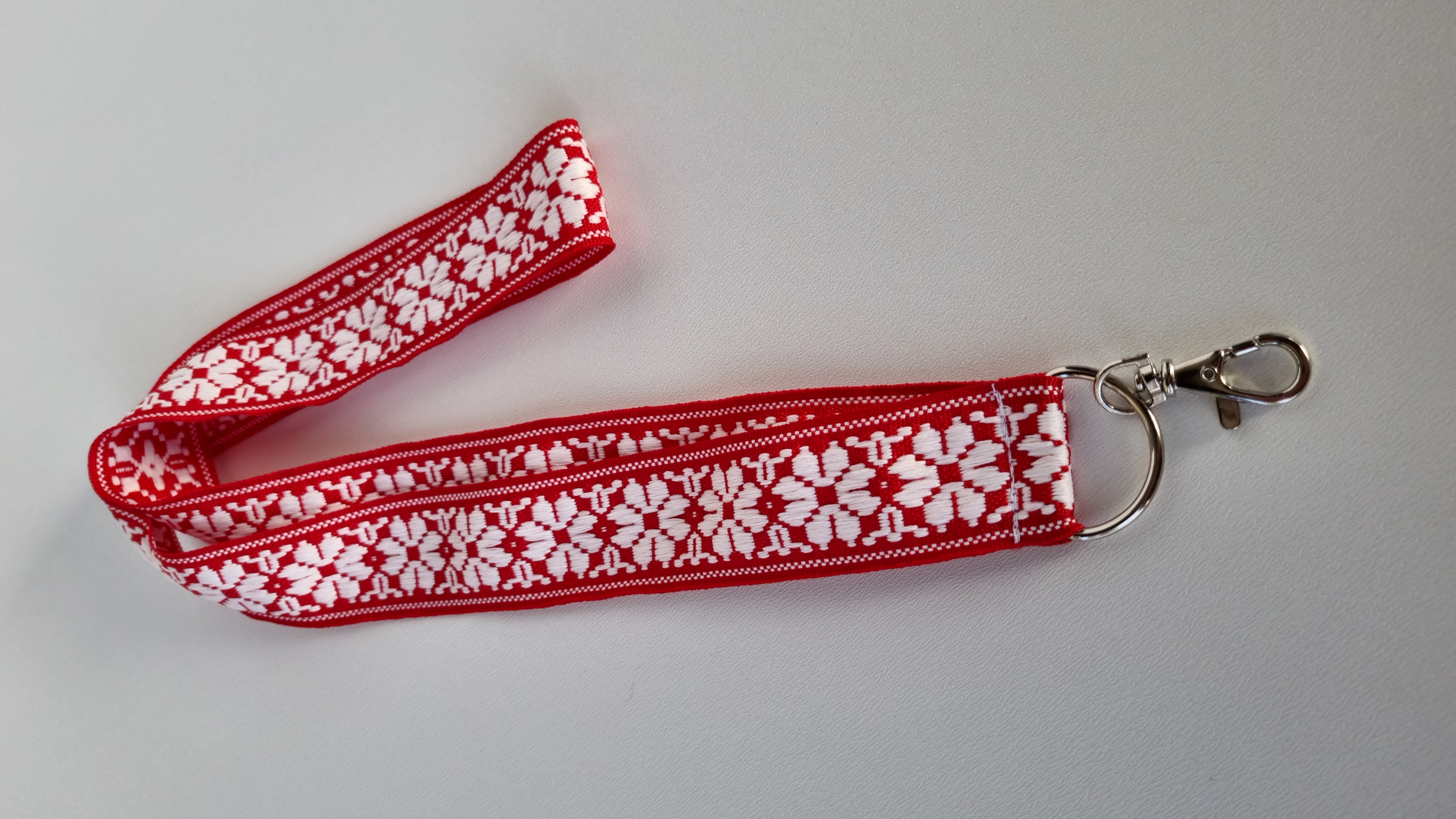 Juosta ant kaklo "Austinė Raudona Balta"