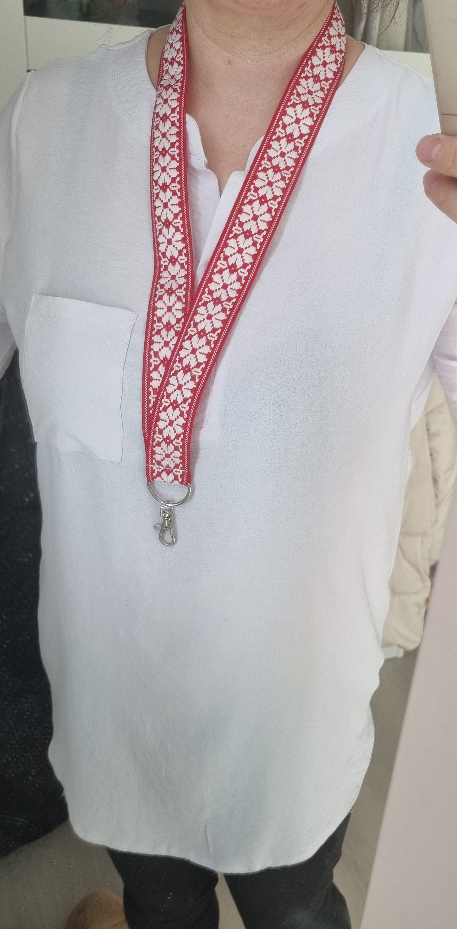 Juosta ant kaklo "Austinė Raudona Balta"