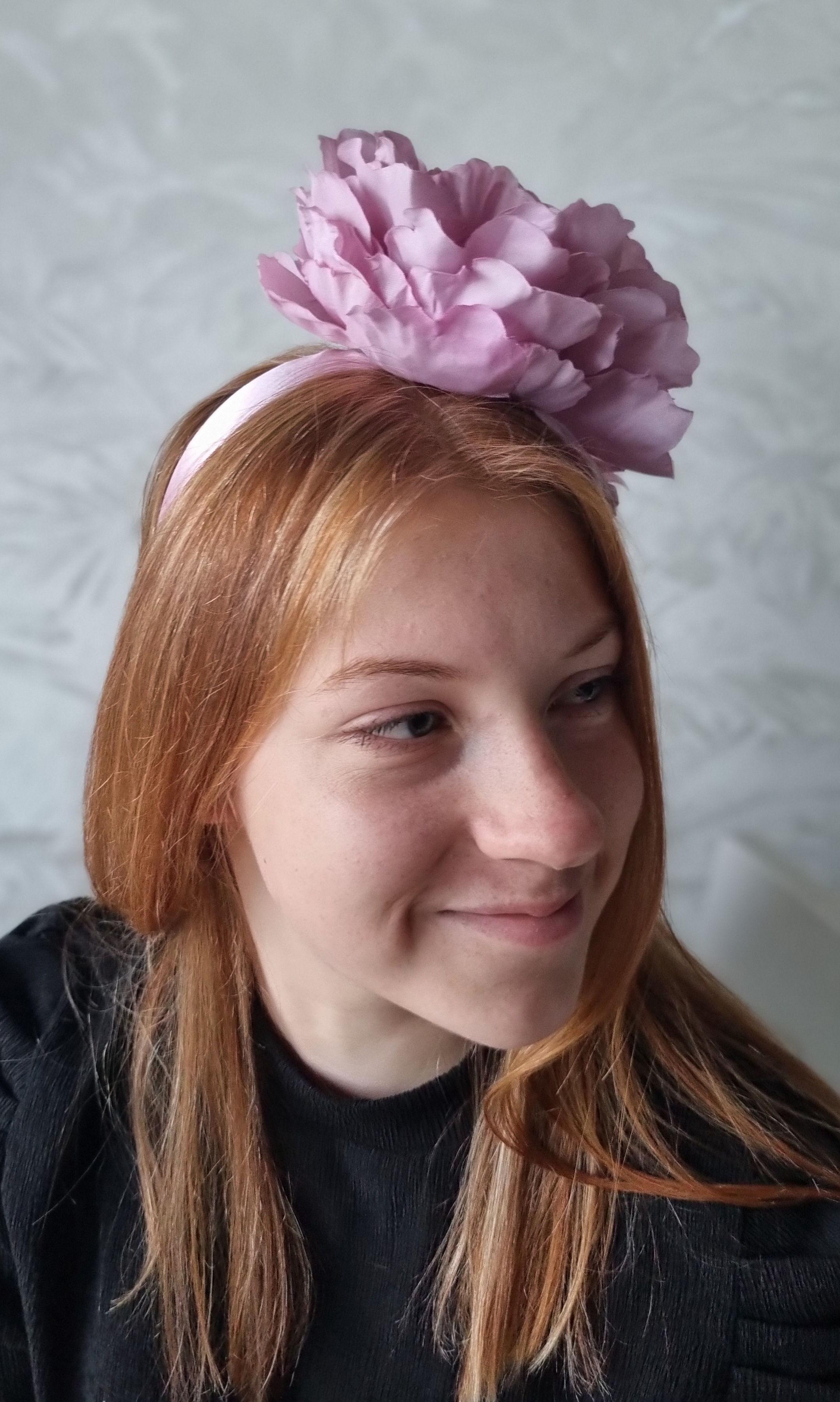 Efektingas  plaukų lankelis "Šviesiai violetinis bijūnas"