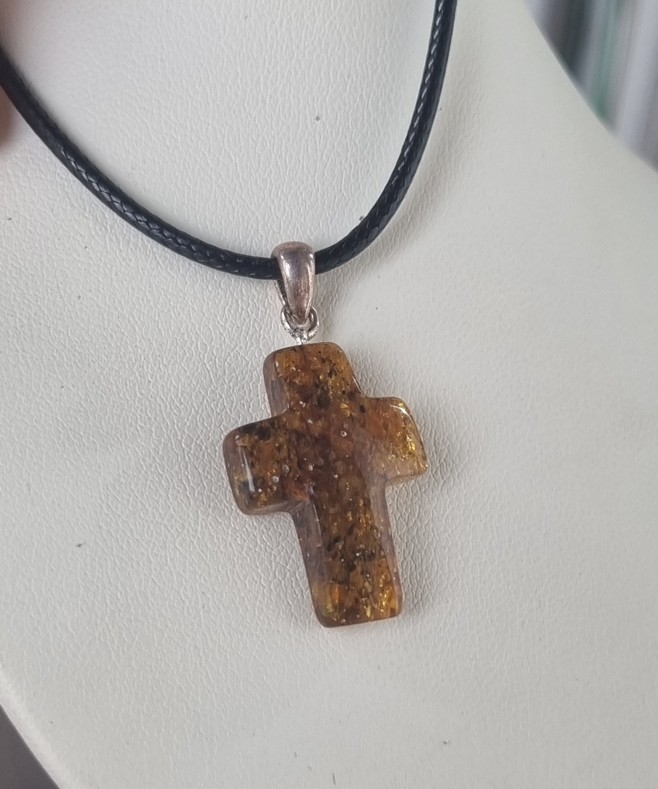 Gintarinis pakabukas kryželis "jūros džiaugsmas"