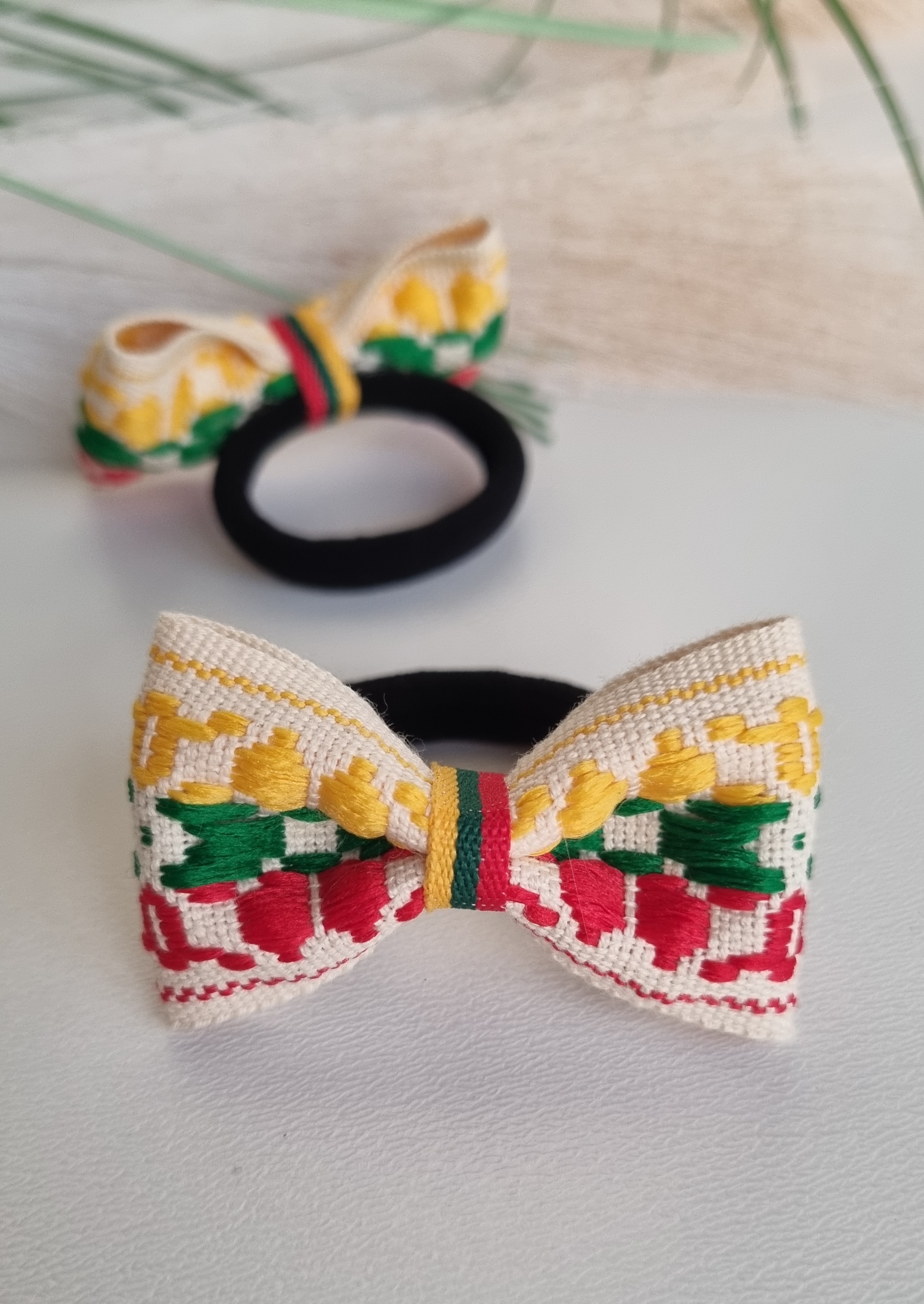 Plaukų gumutė 35 austinė "Tautinė gėlytė"