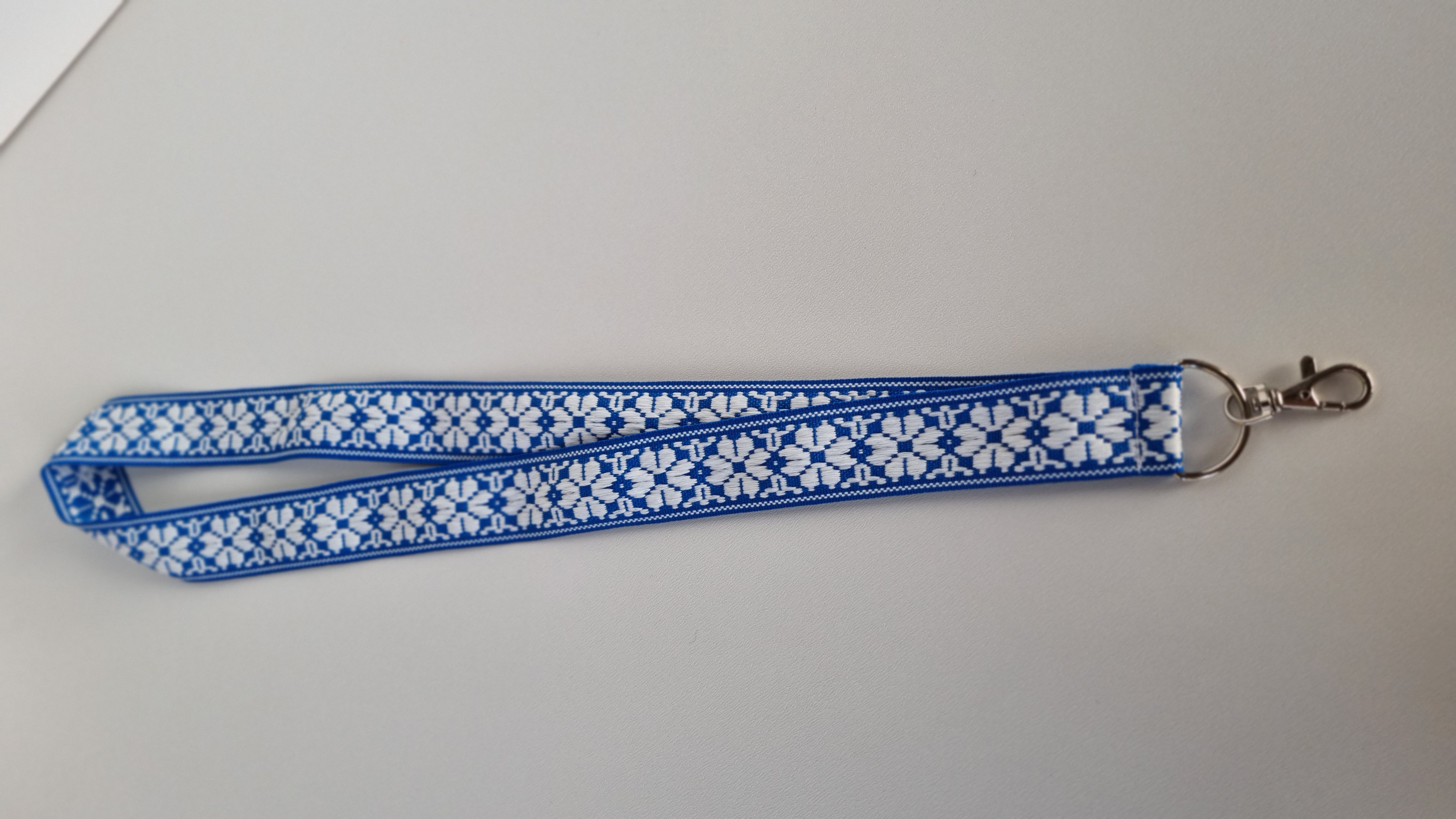 Juosta ant kaklo "Austinė Mėlyna Balta"