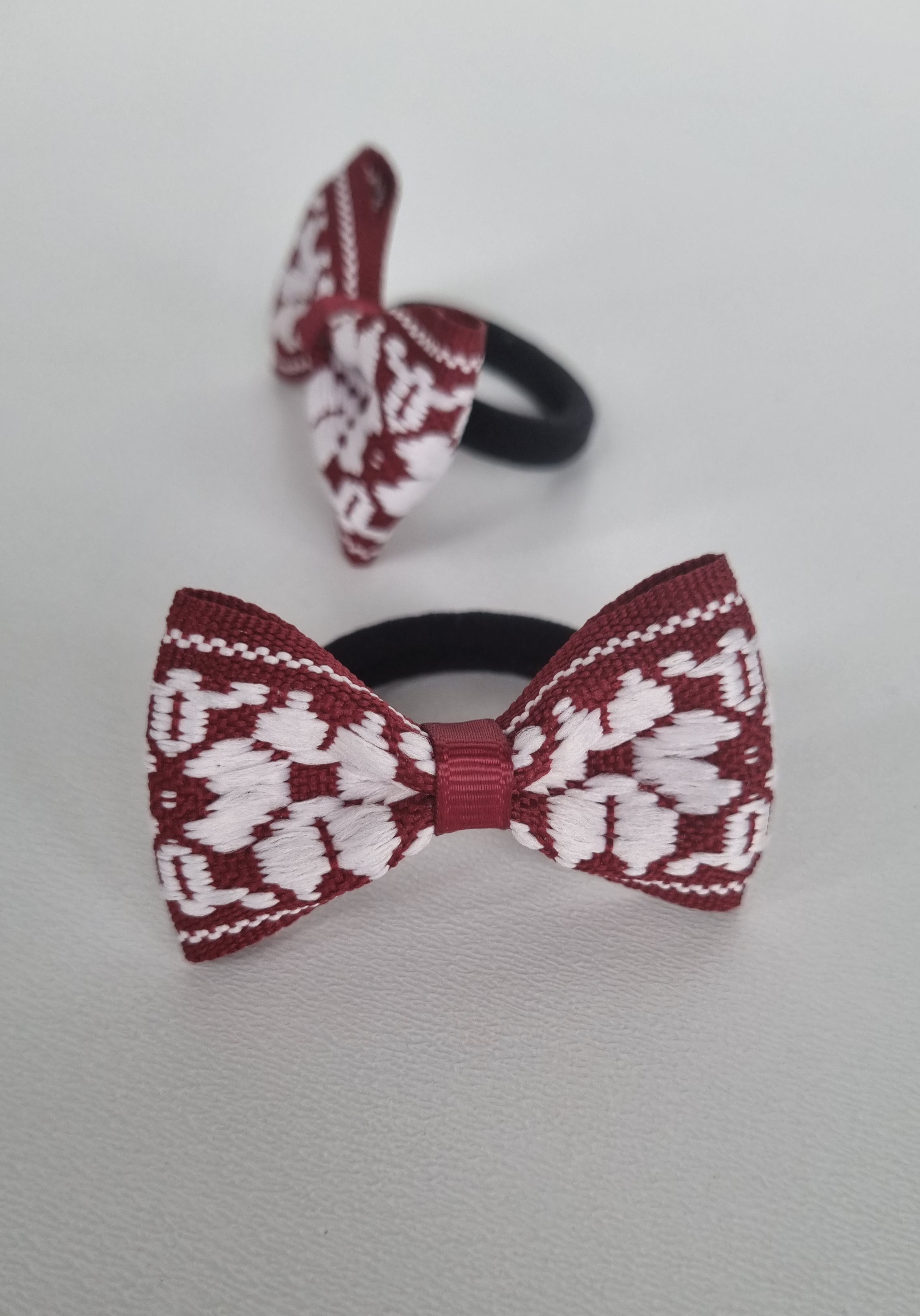 Plaukų gumutė 35 austinė "Bordo gėlytė"