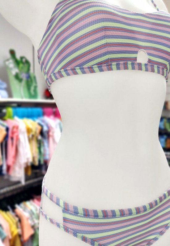 Bikini Woody    221-2-YAB-A/933
