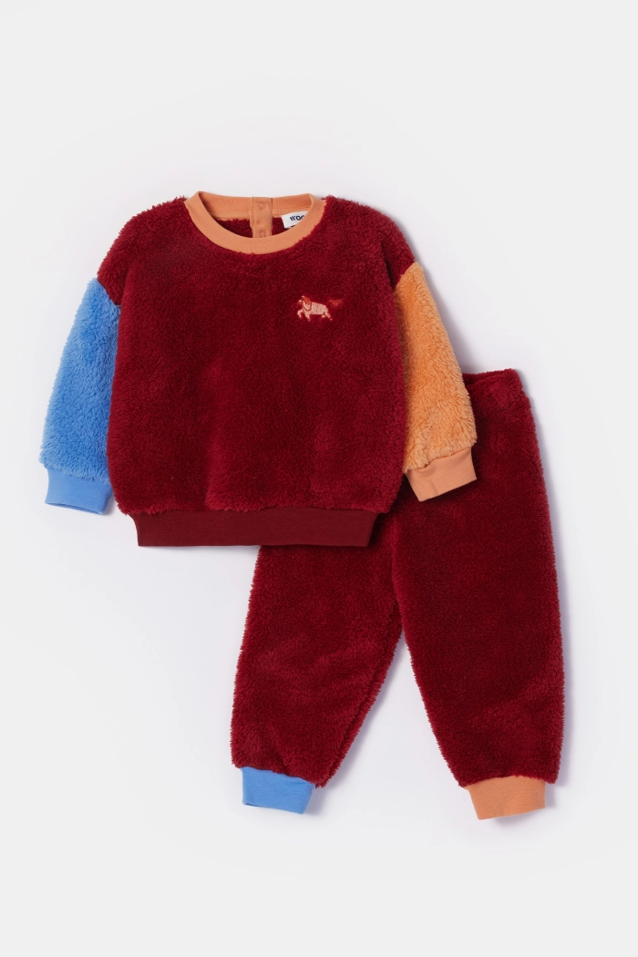 Woody sweater en broek pony 252-10-PYM-M/495