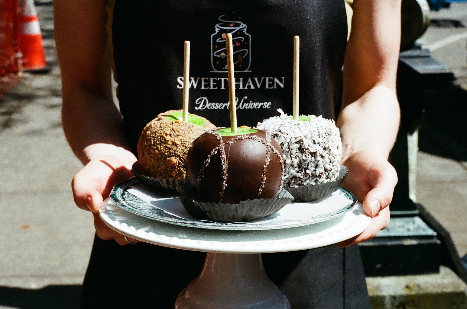 Dark Chocolate Oreo Caramel Apple 