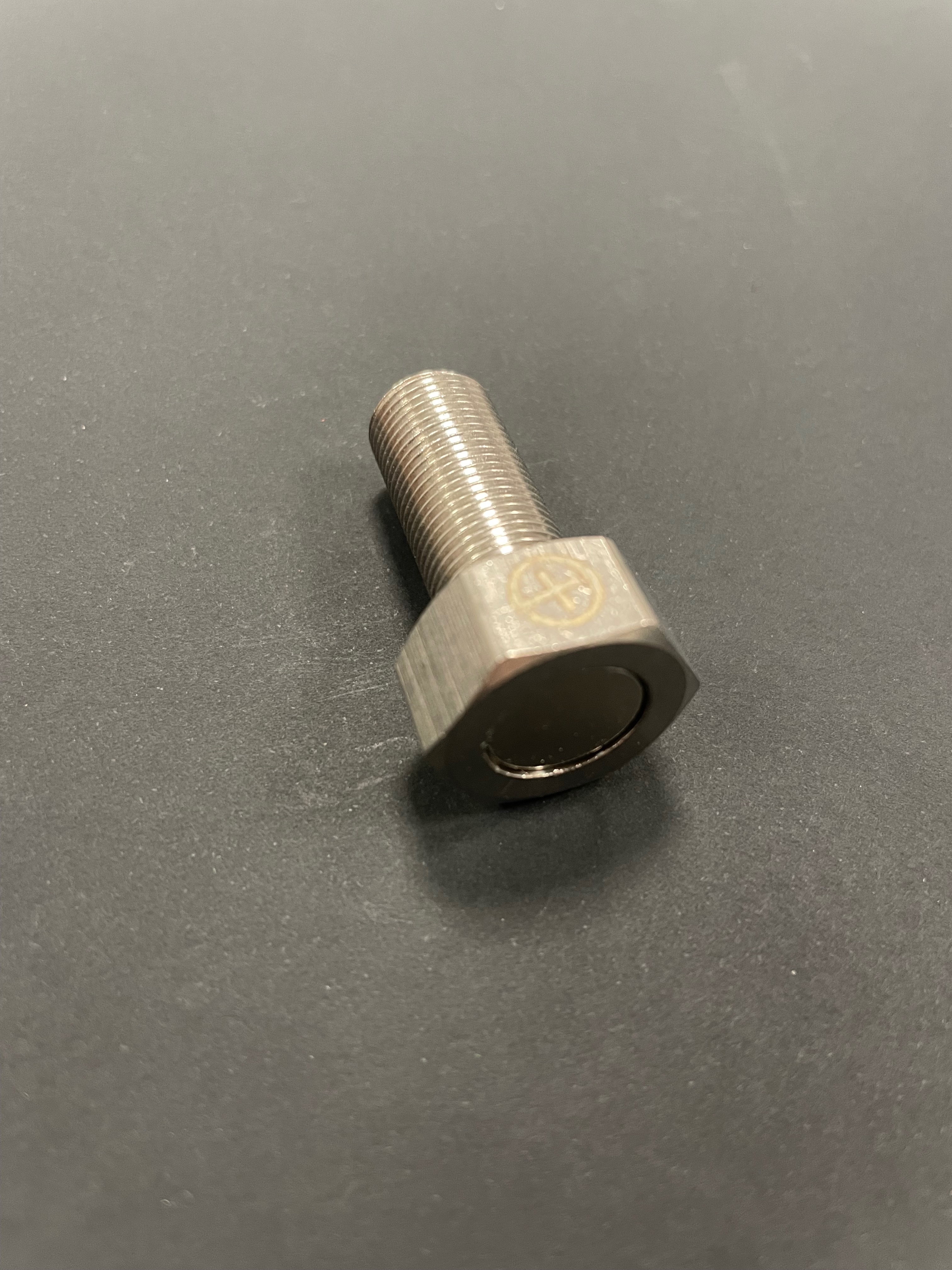 Magnetische Fake Schraube