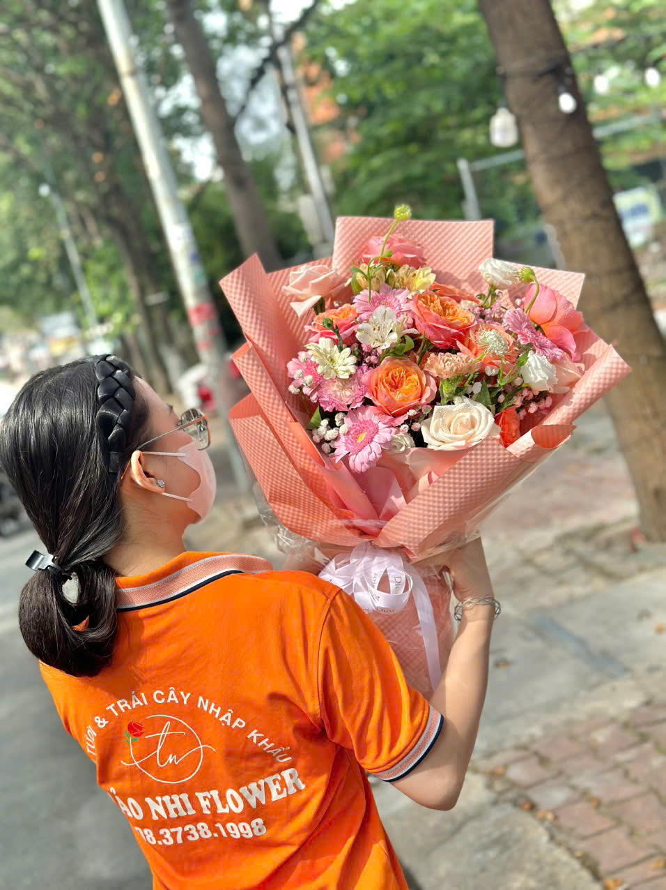 Bó hoa tươi màu hồng