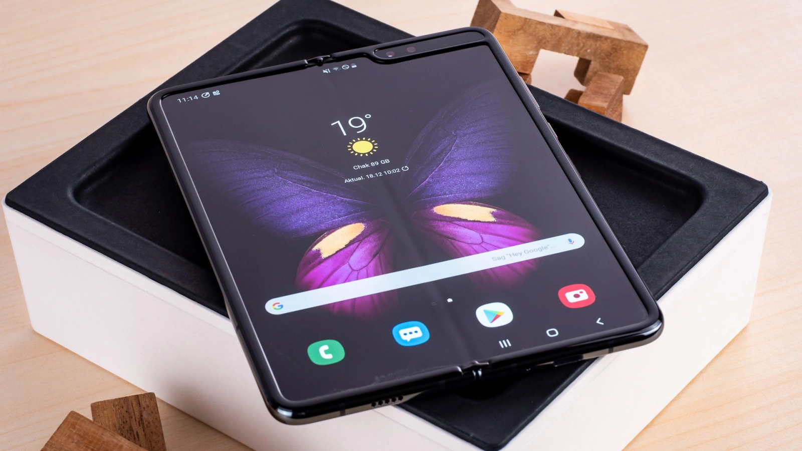 Experience the Future with the SAMSUNG Galaxy Z Fold5: Unlocked 256GB AI Smartphone with Big 7.6” Screen