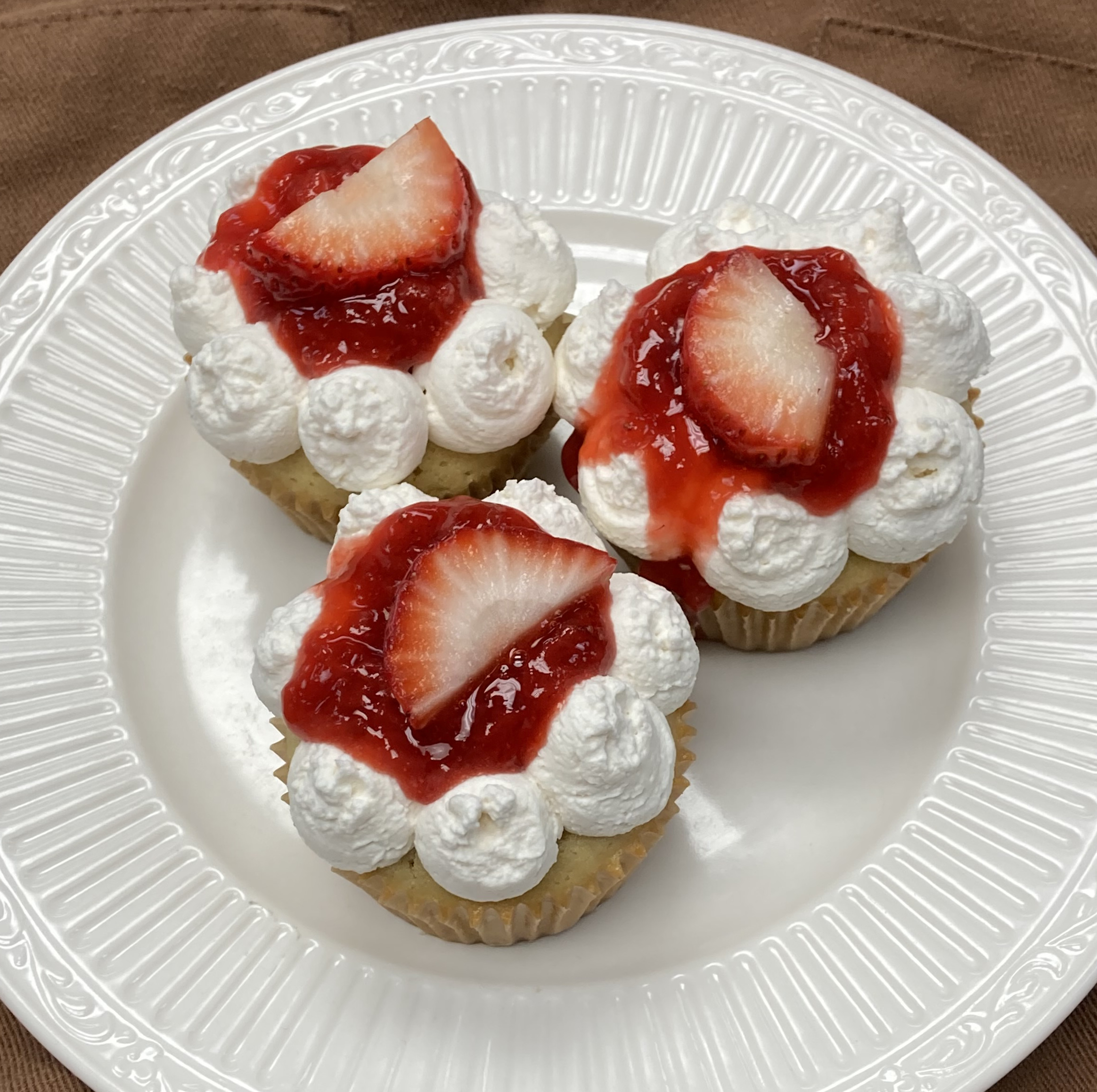 Victoria Sponge Cupcakes - Box of 4