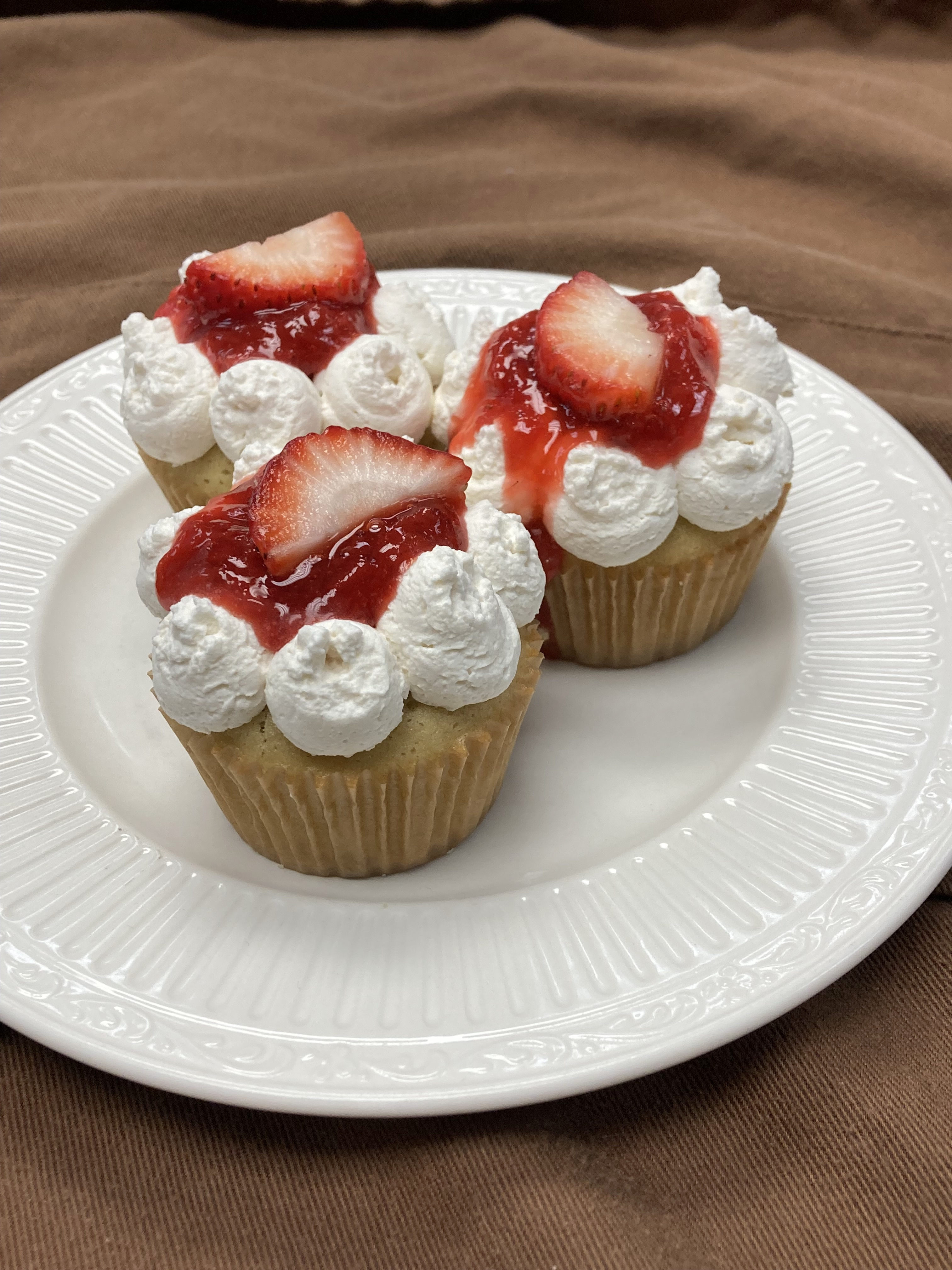 Victoria Sponge Cupcakes - Box of 4