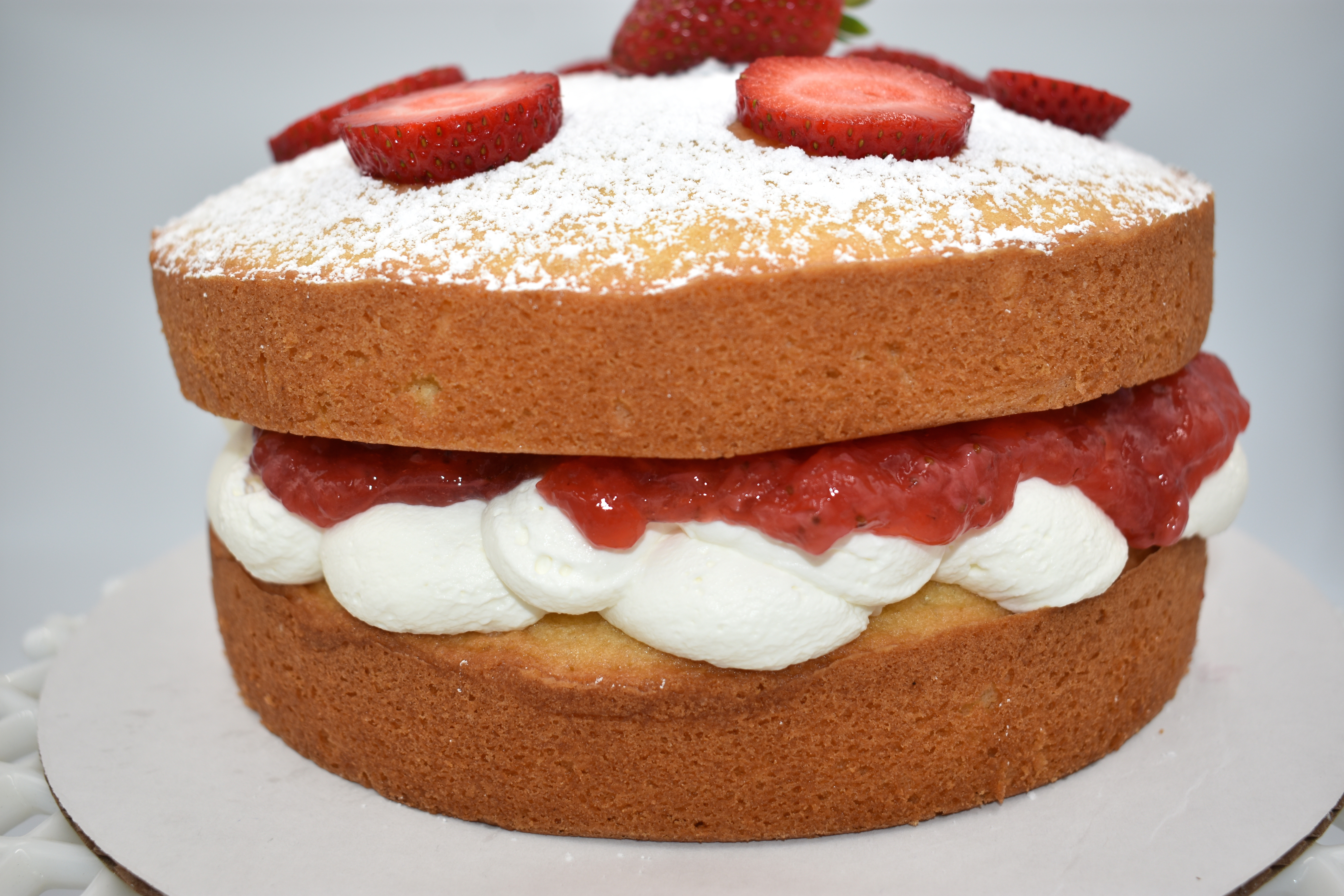 Victoria Sponge Cake 