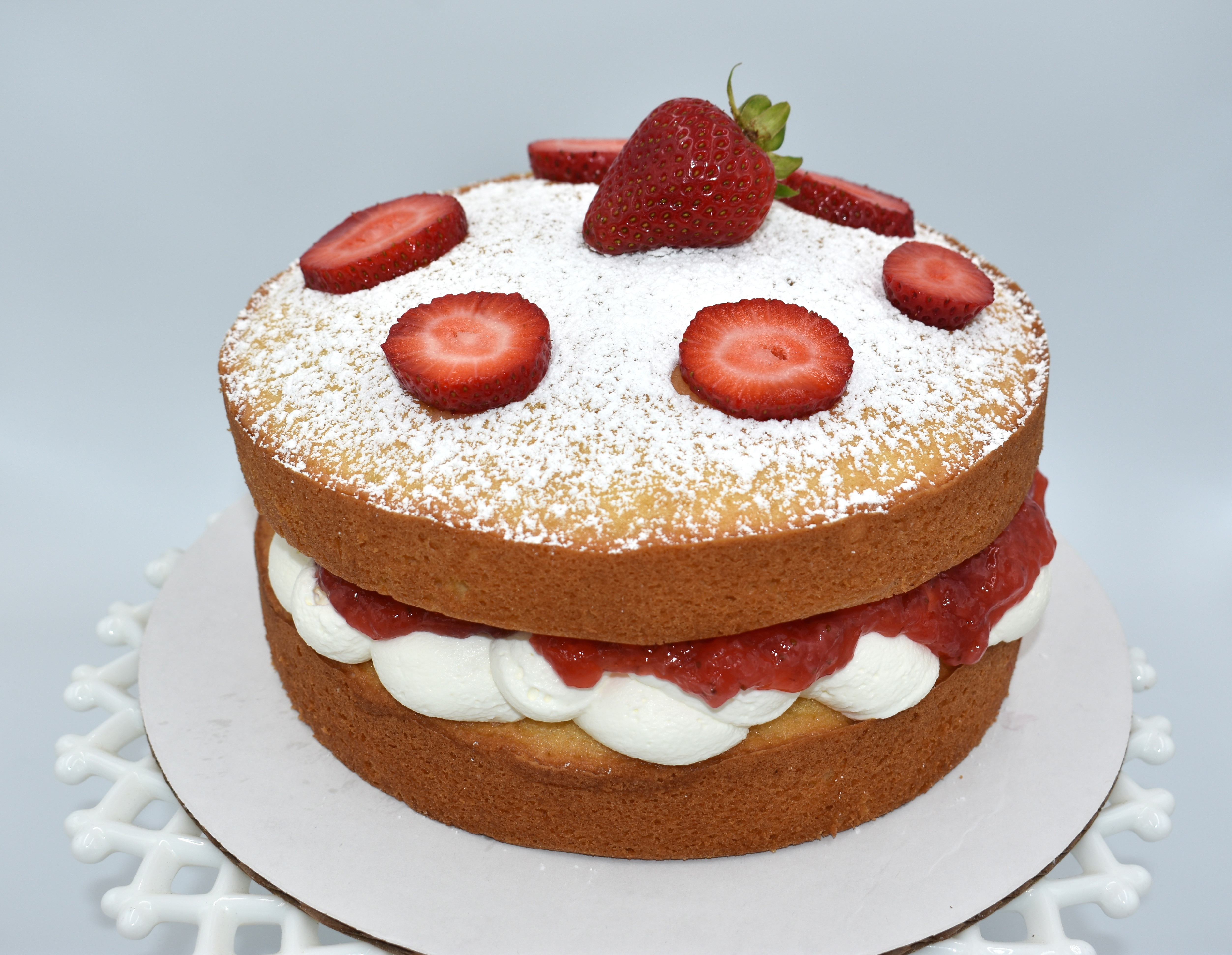 Victoria Sponge Cake 