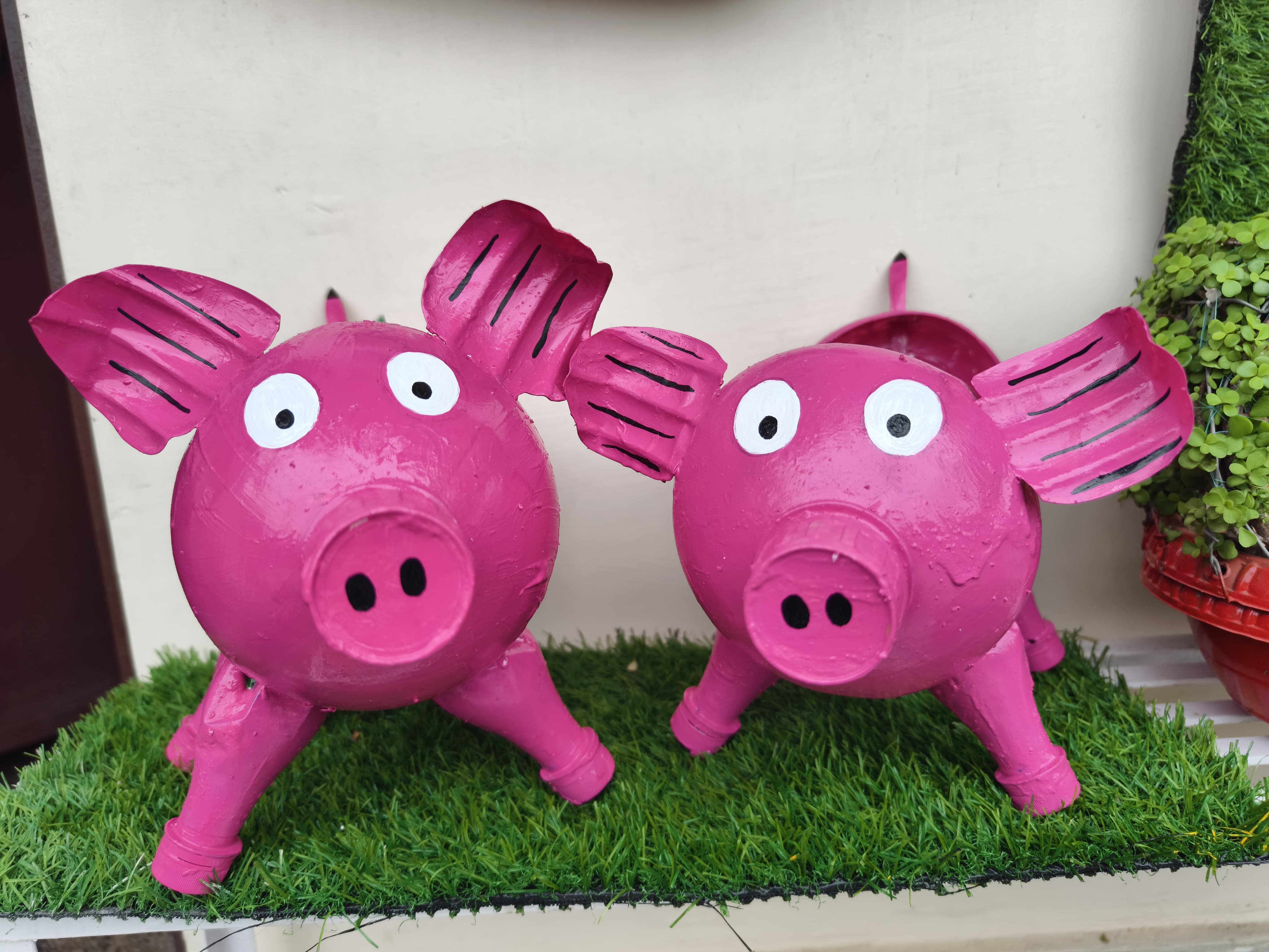 Pig Planter