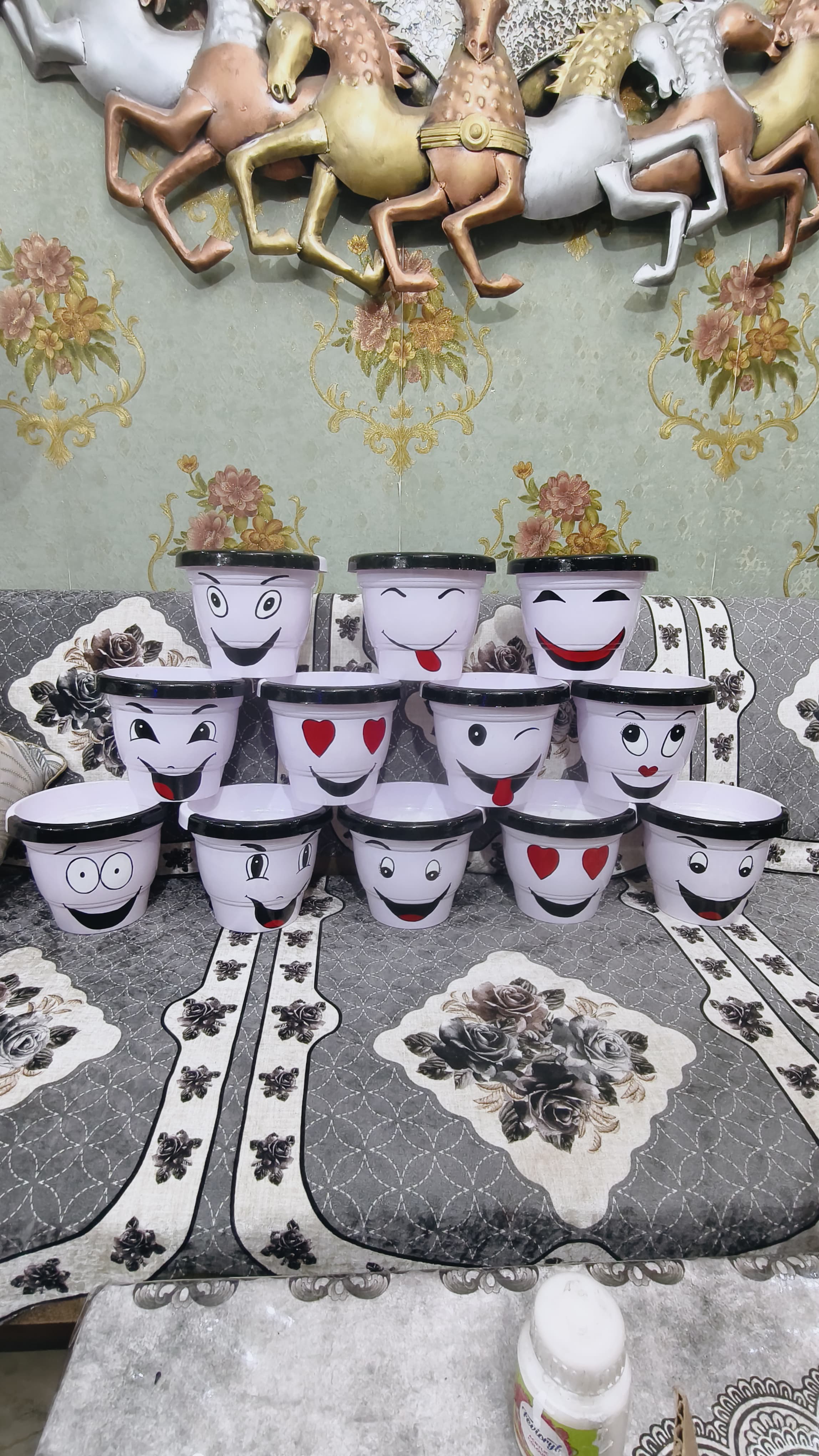 Emoji Planter (8 inches)