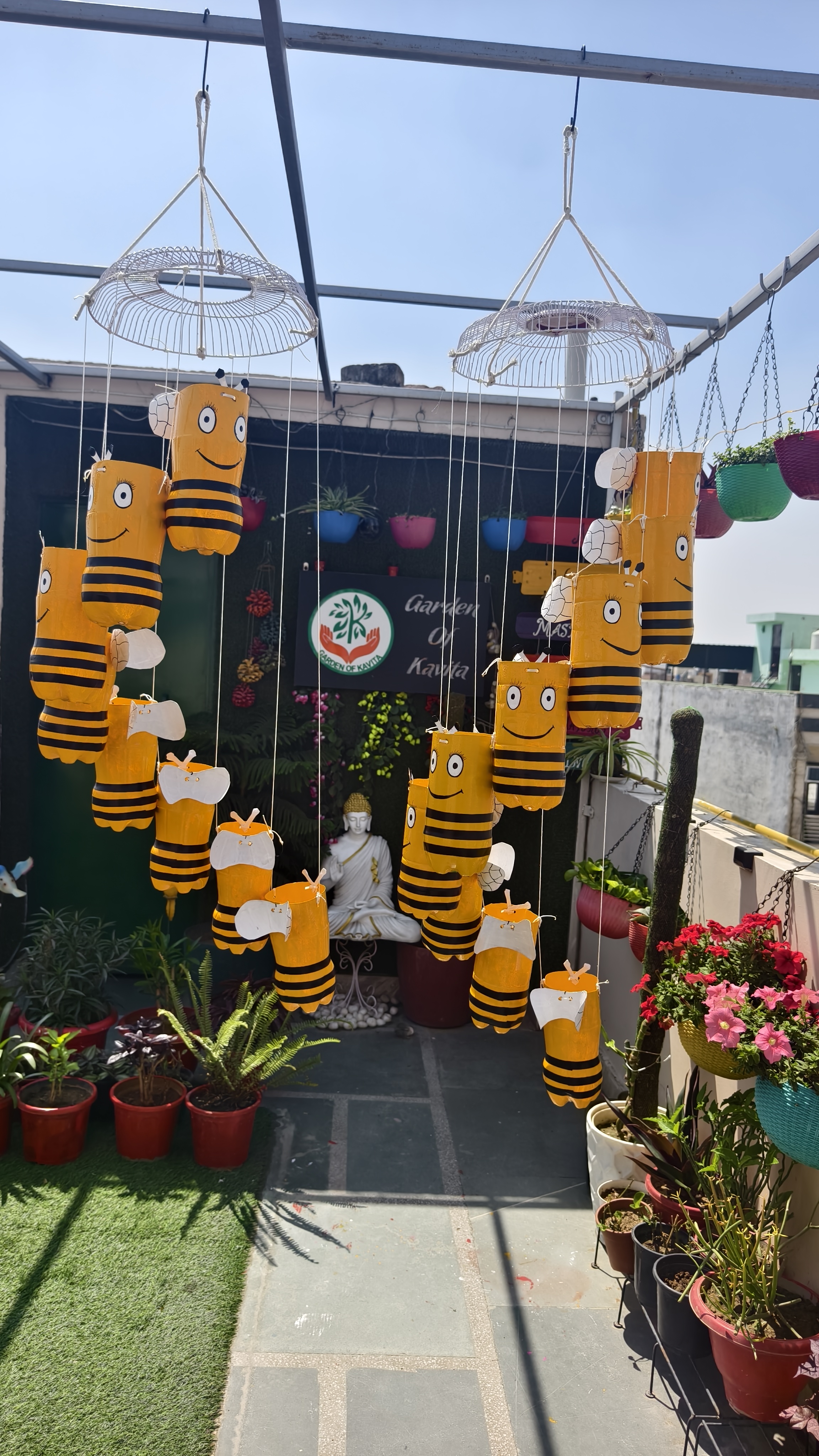Honey Bee Hanging Jhula