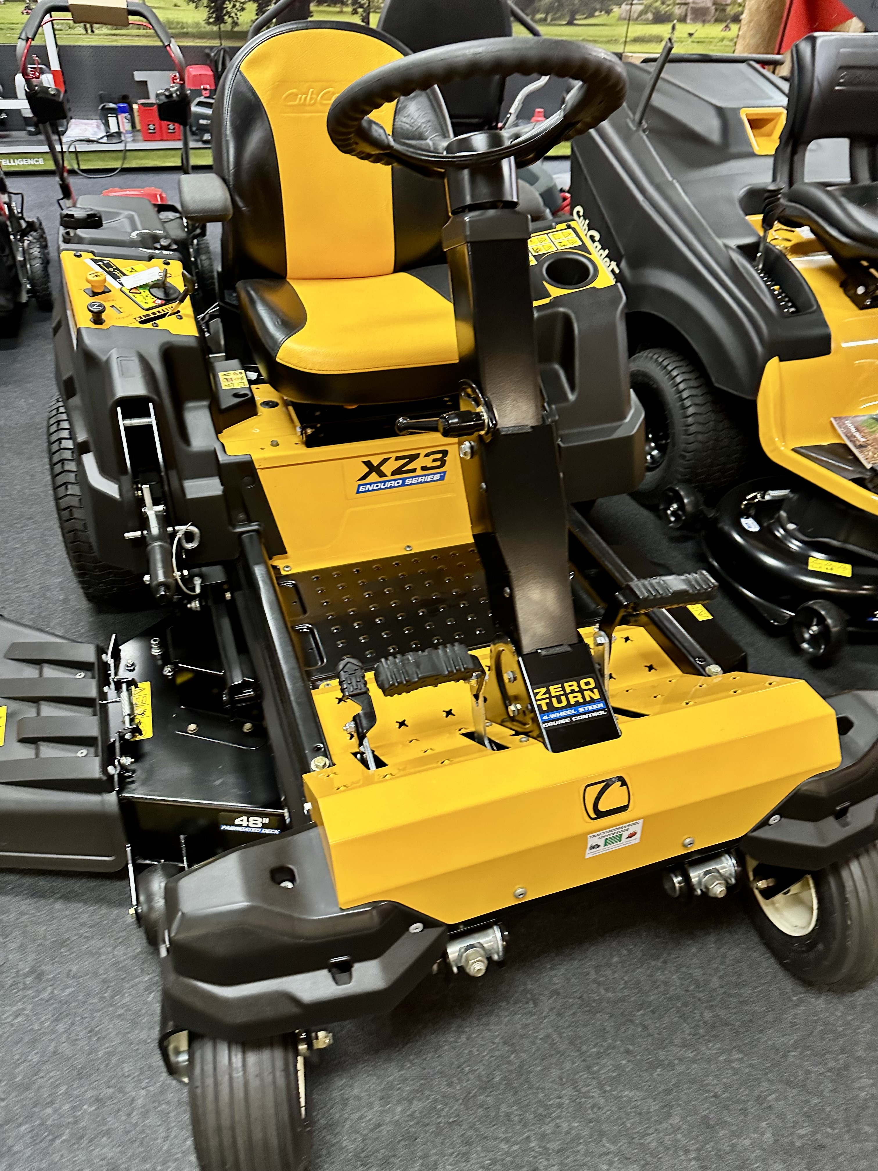 XZ3 122 Zero-Turn Zitmaaier