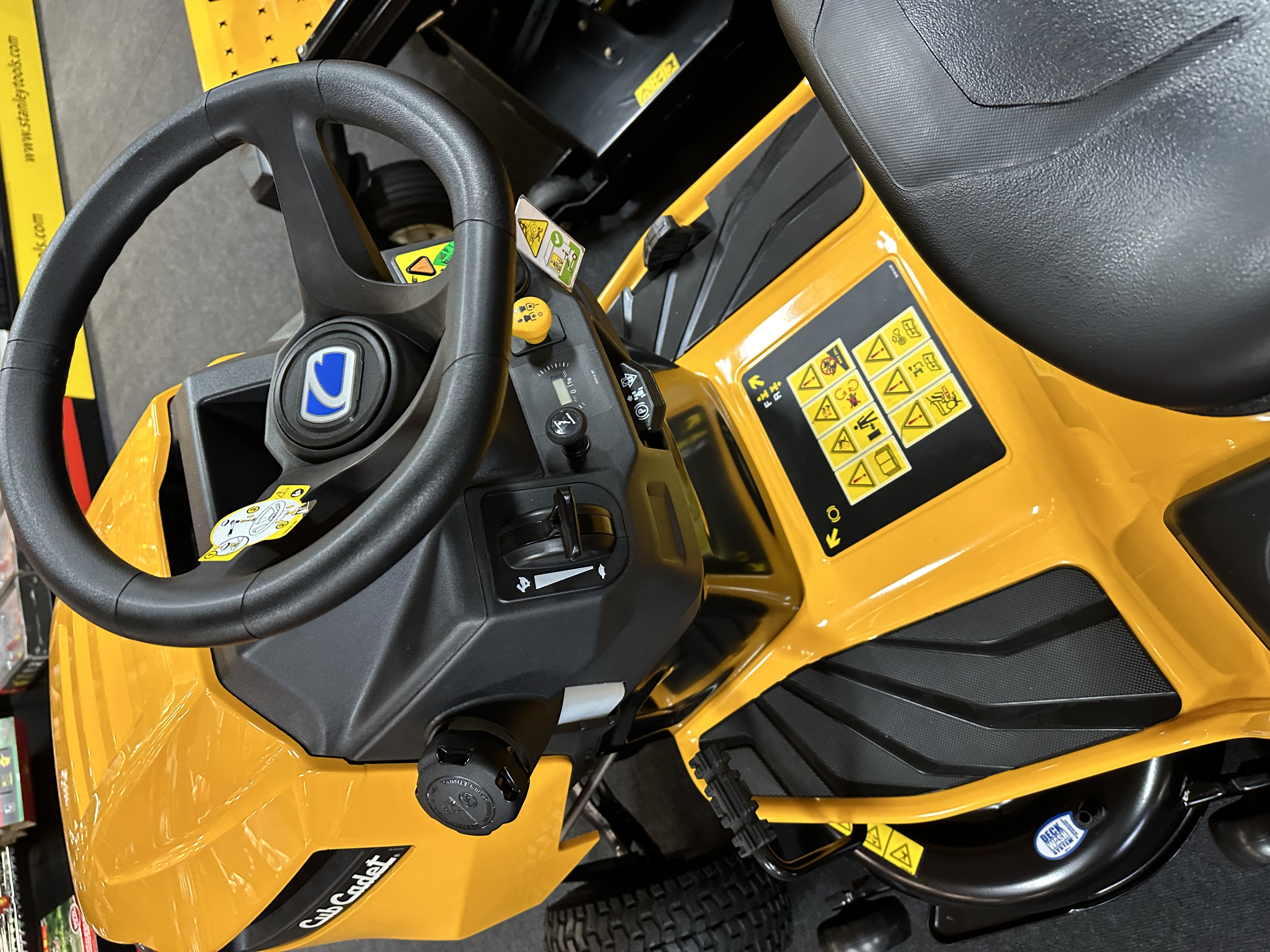  Cub Cadet XT2 QR106 zitgrasmaaier met opvang