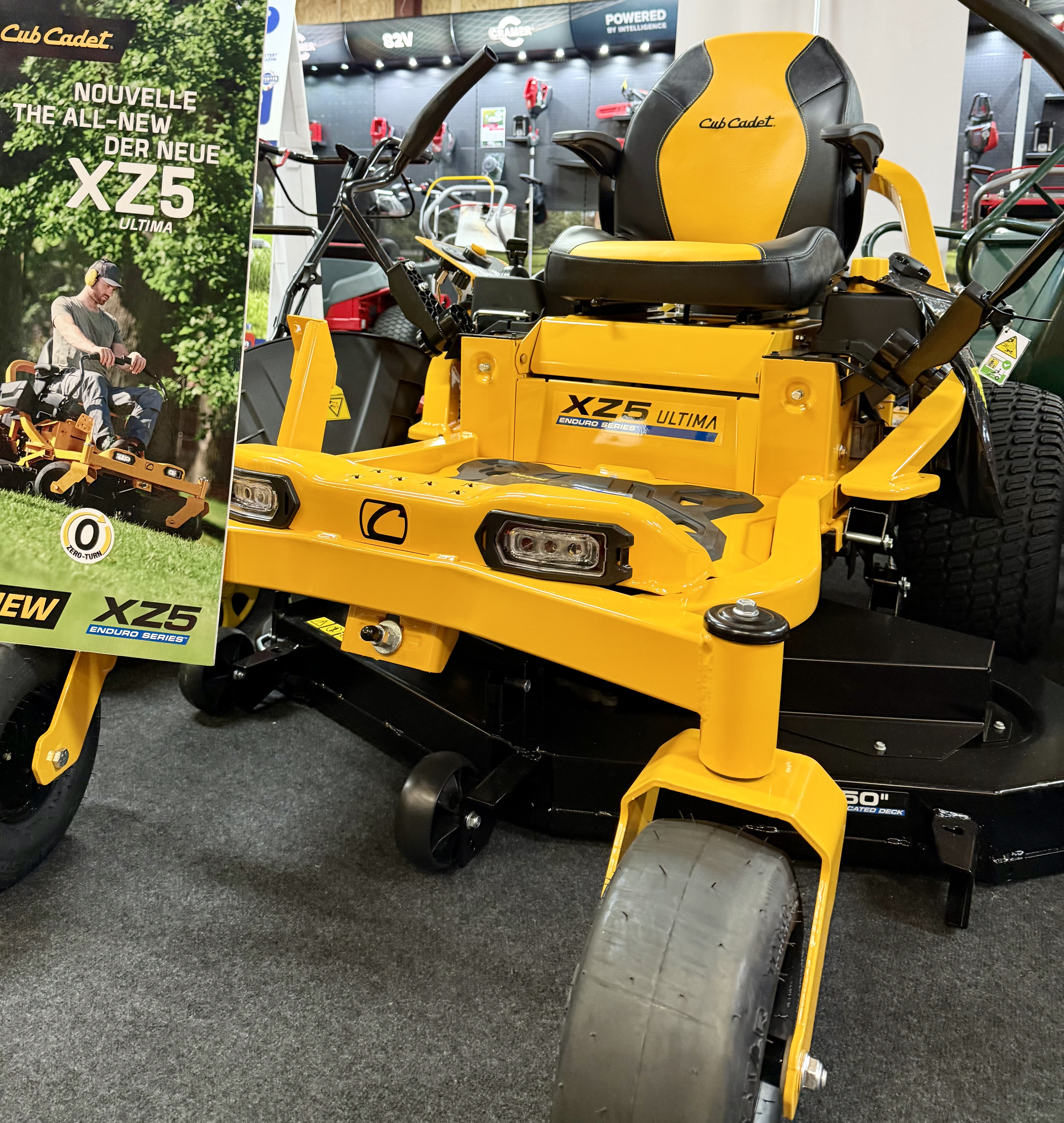 Cub Cadet XZ5 L127 ULTIMA zero-turn