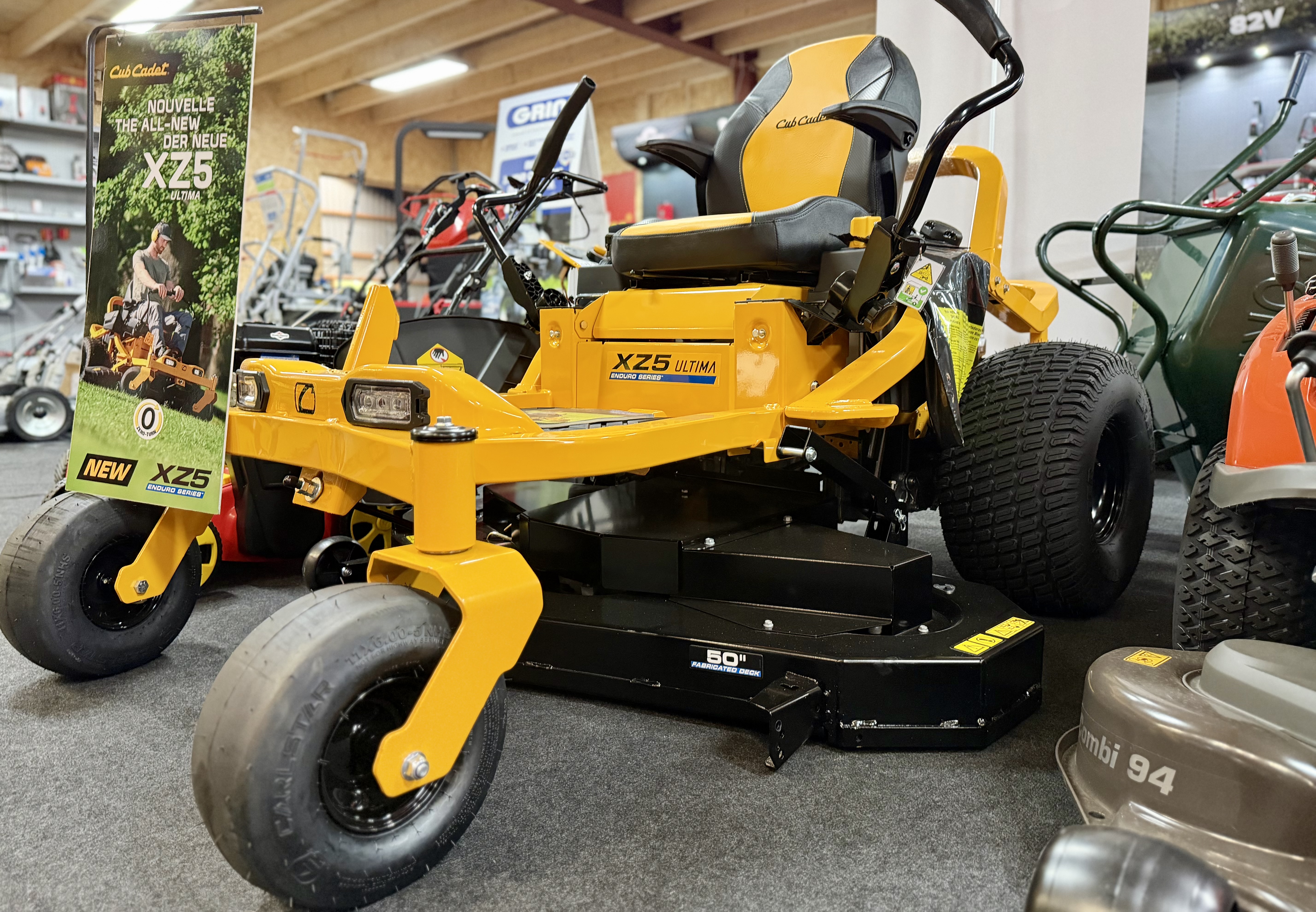Cub Cadet XZ5 L127 ULTIMA zero-turn