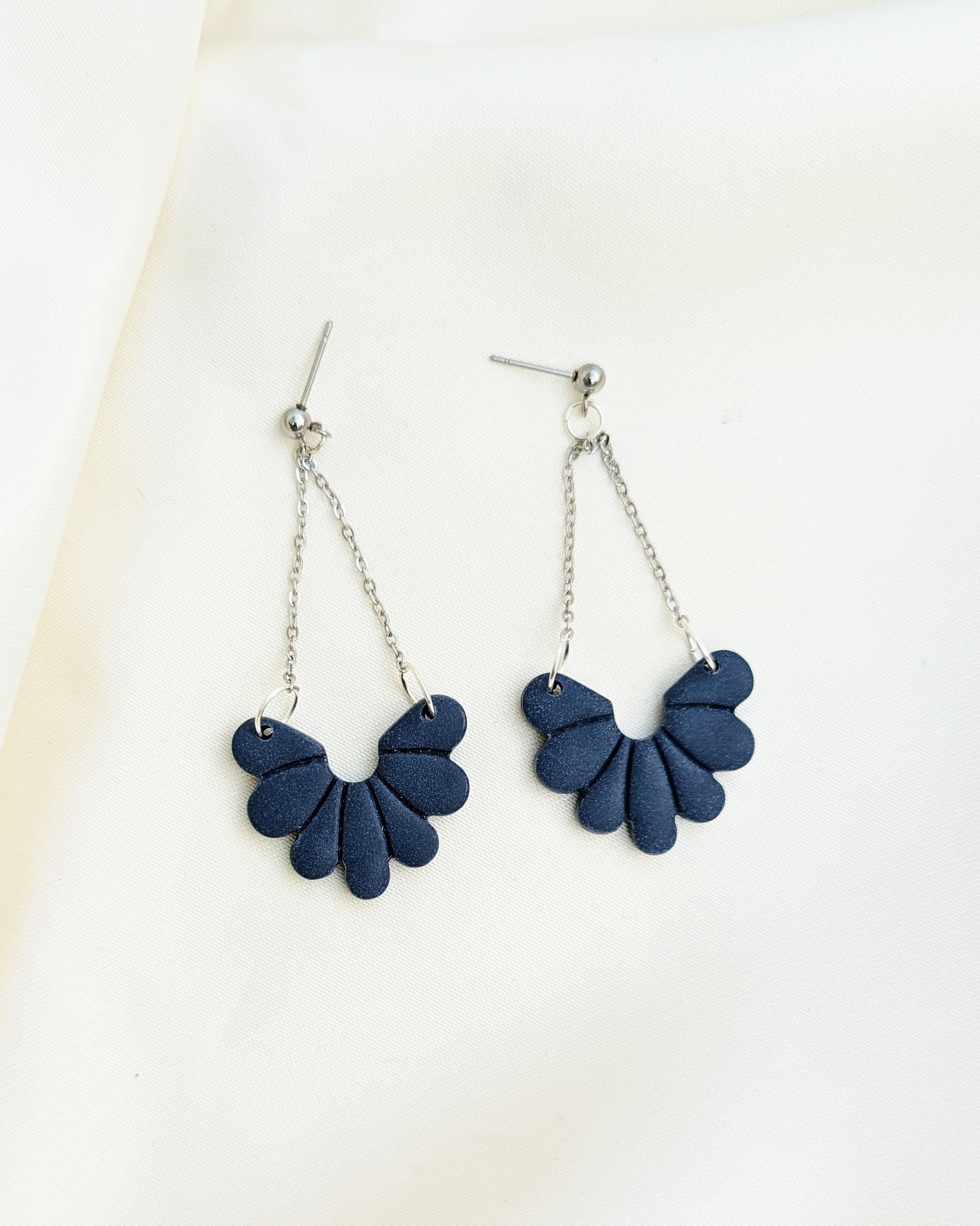 Demi Flower Long Dangle