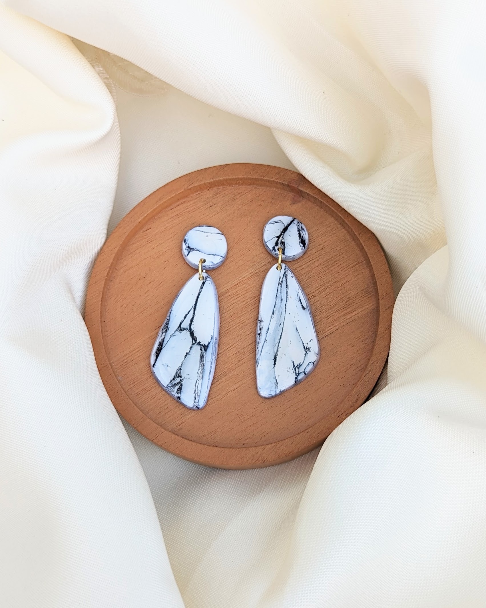 Monochrome - Long Dangles