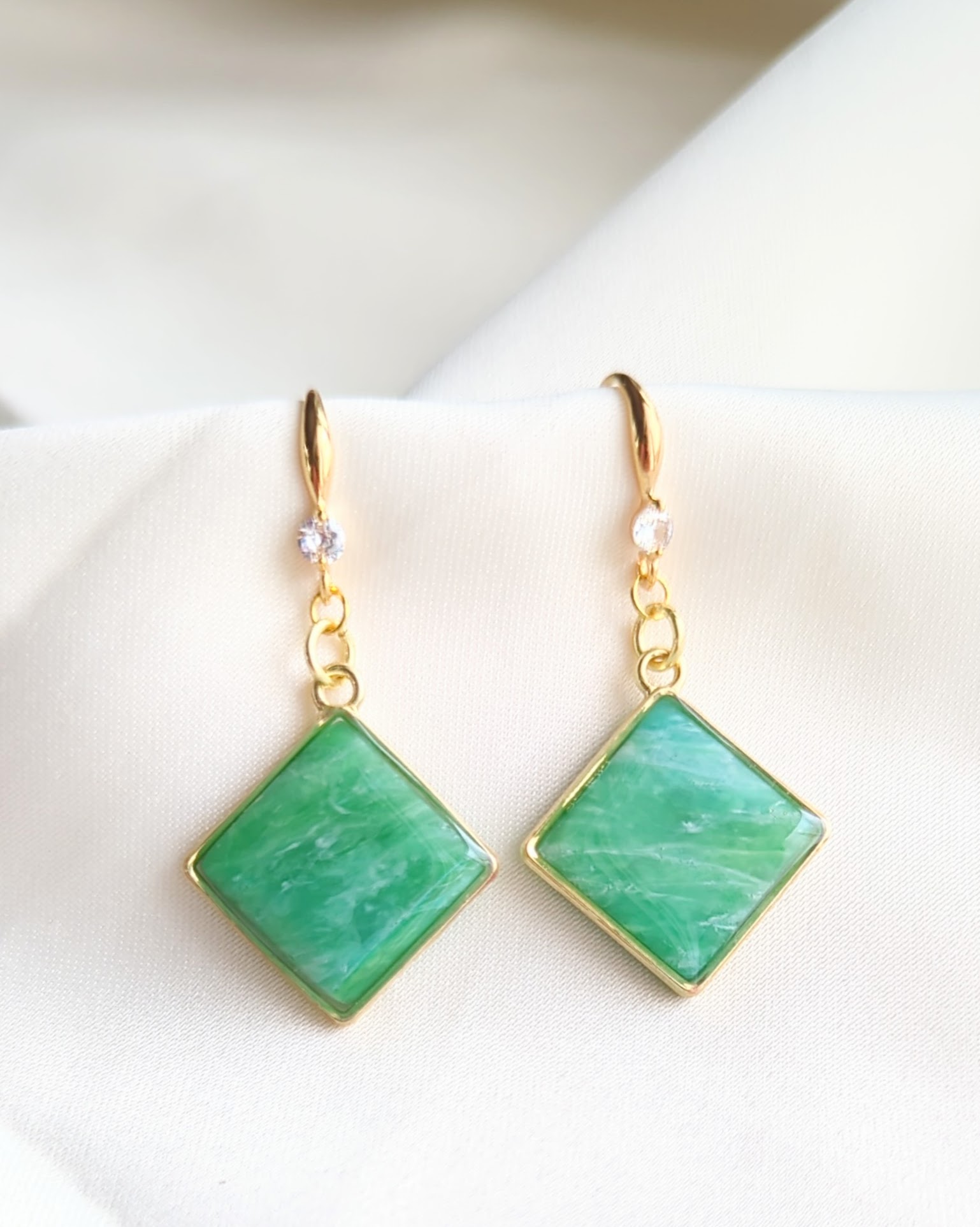 Emerald Green Diamond Dangle