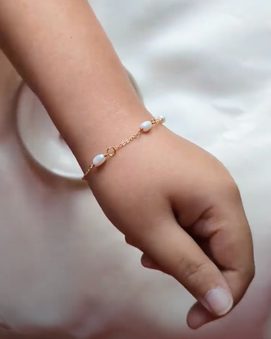 Dainty Freshwater Pearl Bracelet