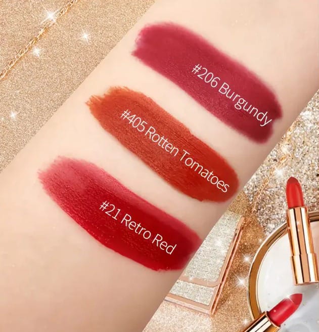 Estuche de maquillaje en forma de bolso con labiales